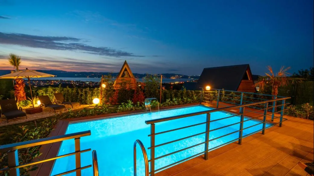 Night in Trio Palazio Sapanca