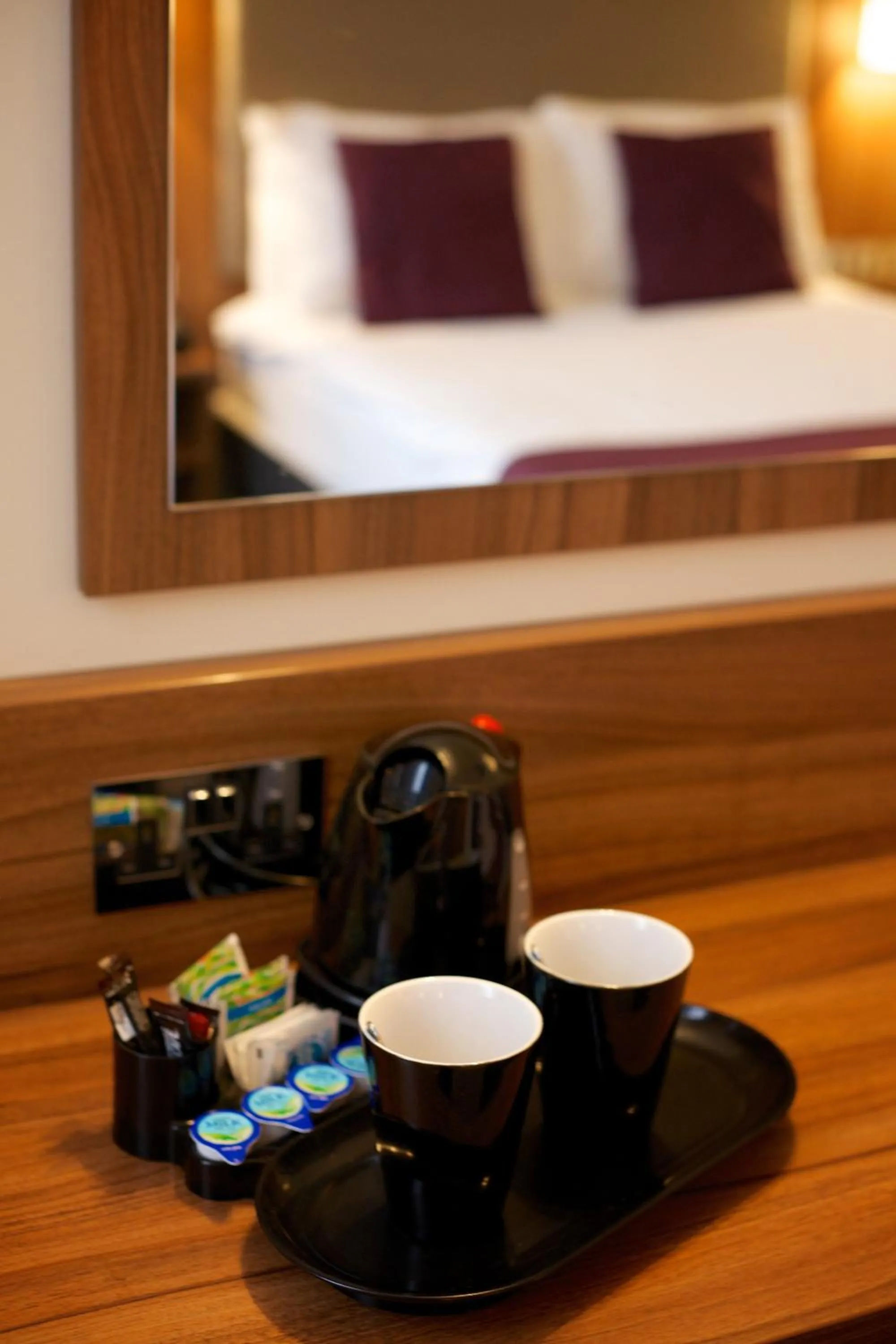 Coffee/tea facilities, Bed in Quality Hotel Hampstead