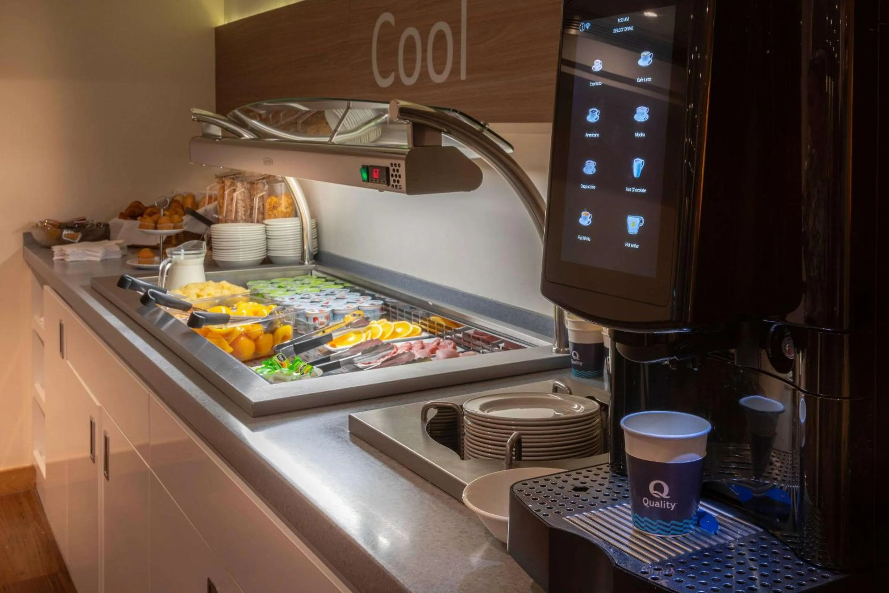 Breakfast in Quality Hotel Hampstead