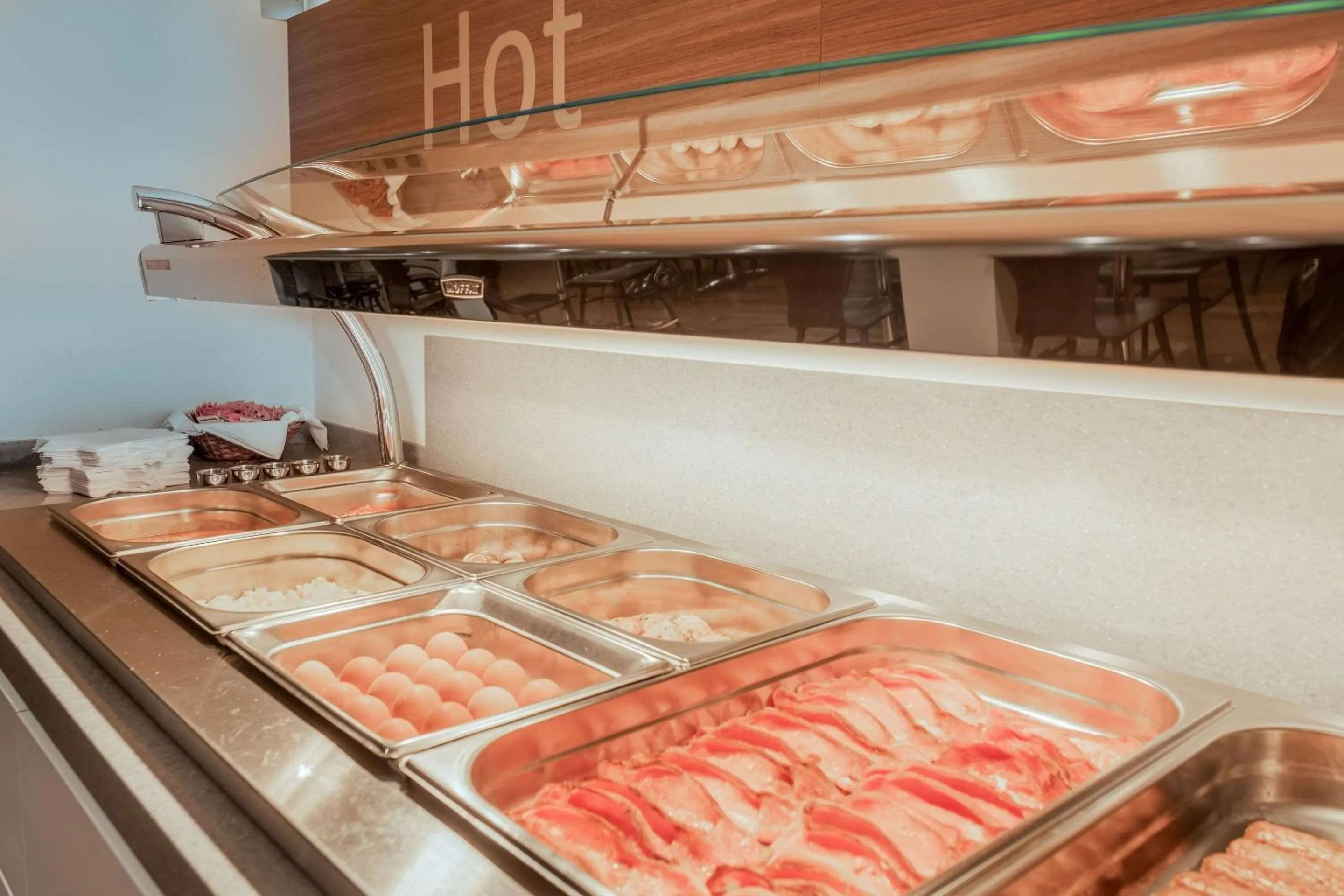 Breakfast, Bed in Quality Hotel Hampstead