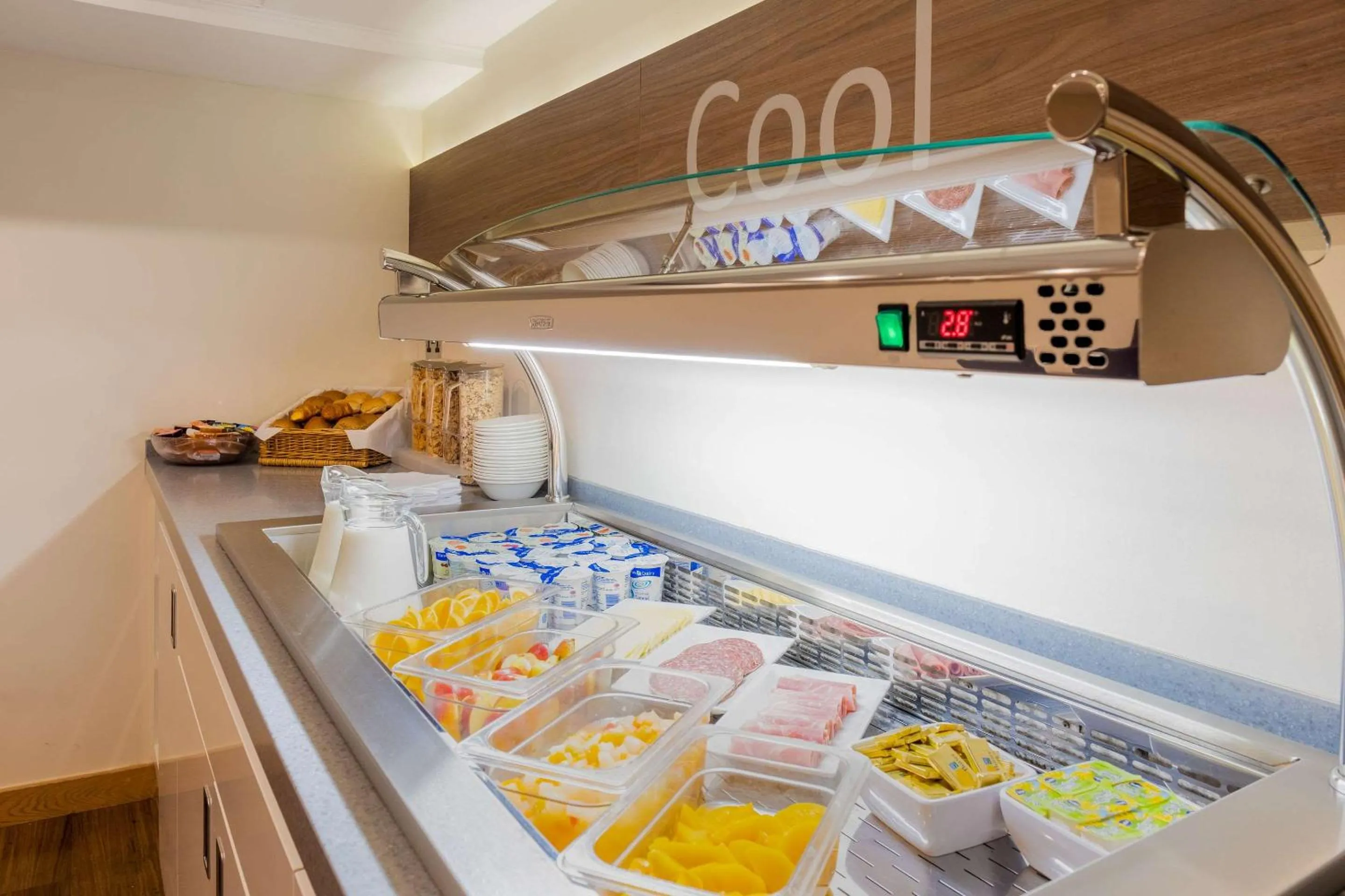 Breakfast in Quality Hotel Hampstead