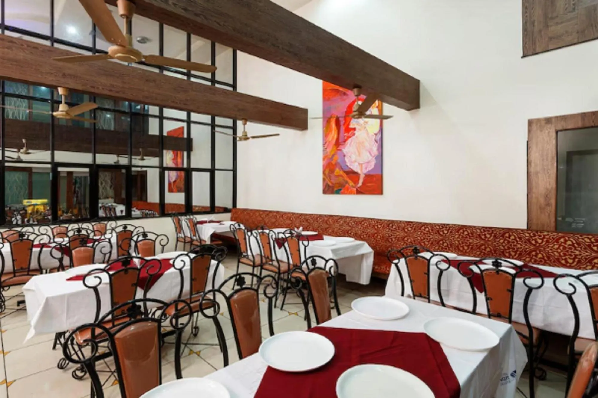 Restaurant/places to eat in Hotel Vrindavan Deluxe Kolhapur NEAR CENTRAL BUS STAND