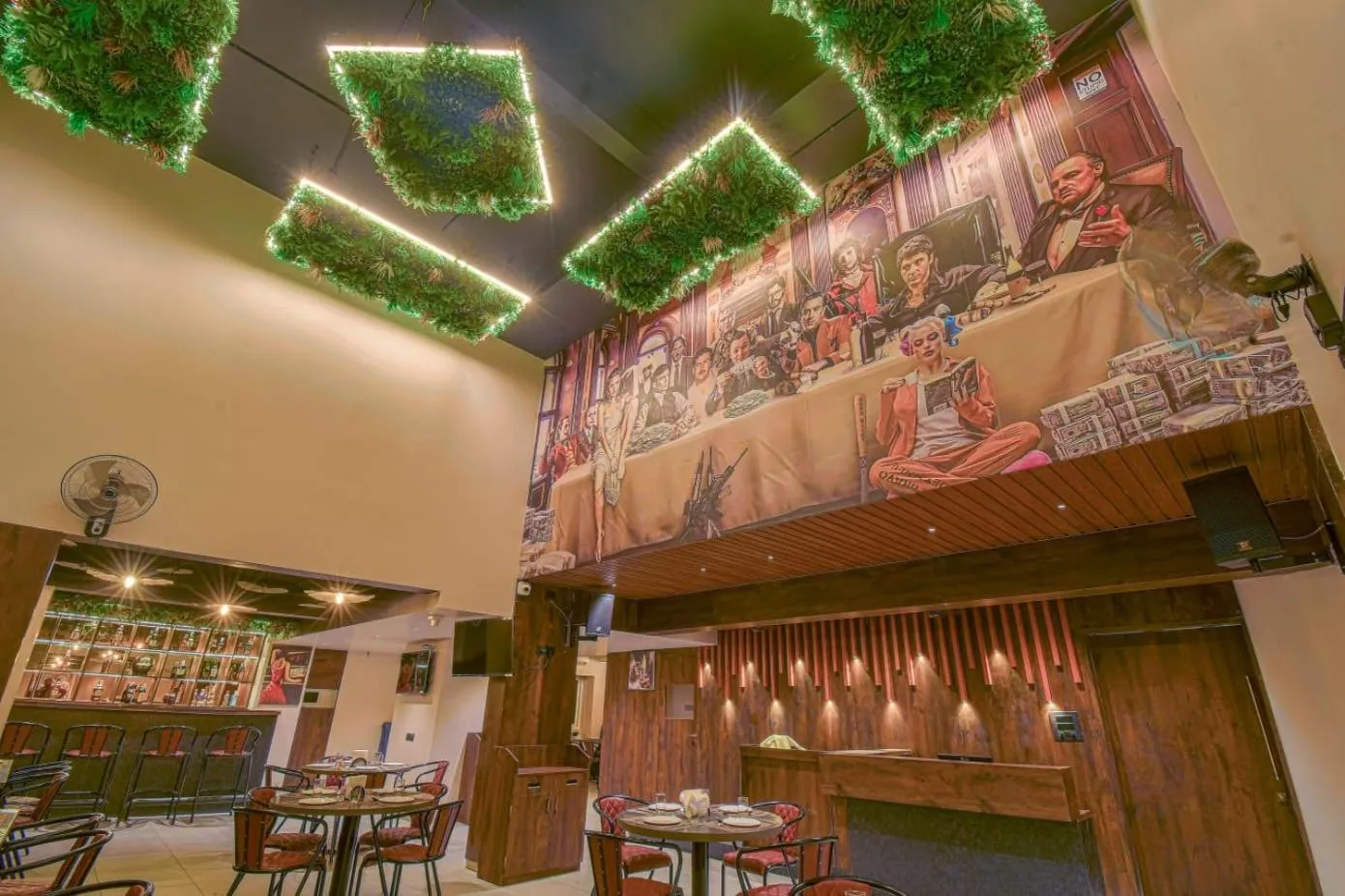 Lounge or bar in Hotel Vrindavan Deluxe Kolhapur NEAR CENTRAL BUS STAND