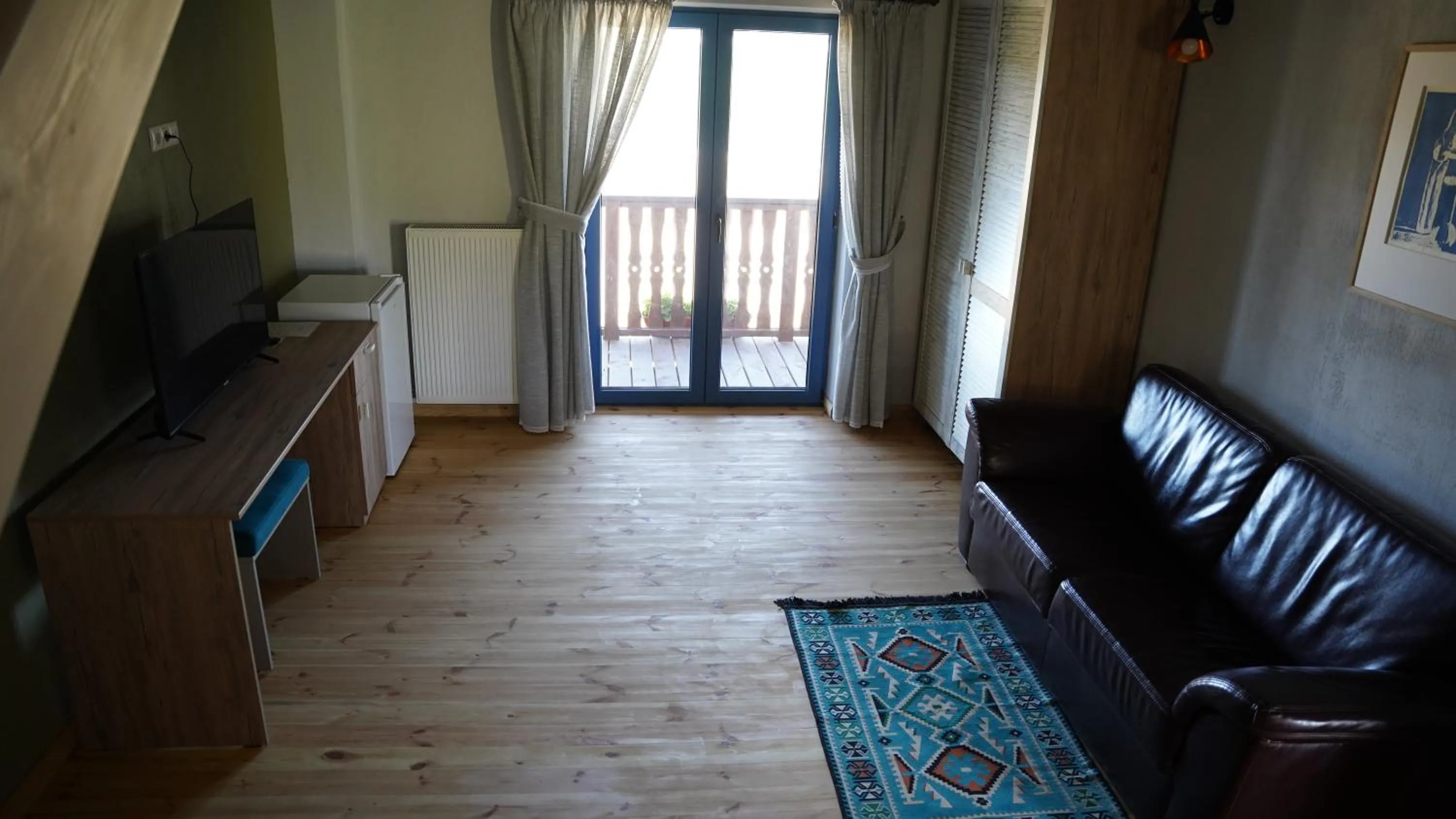 Communal lounge/ TV room in Hotel Kazak Club