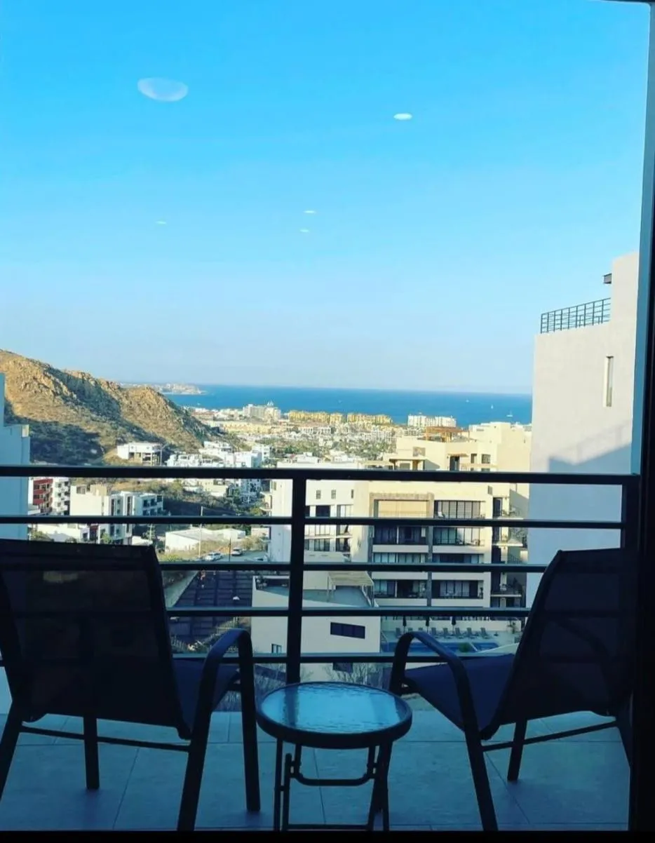 Oceanview Condo / Rooftop pool
