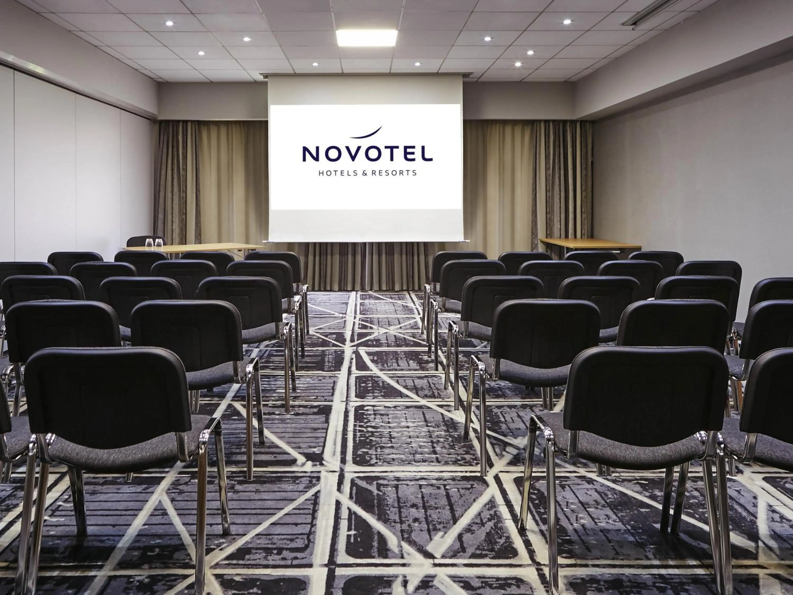 Meeting/conference room in Novotel Manchester West