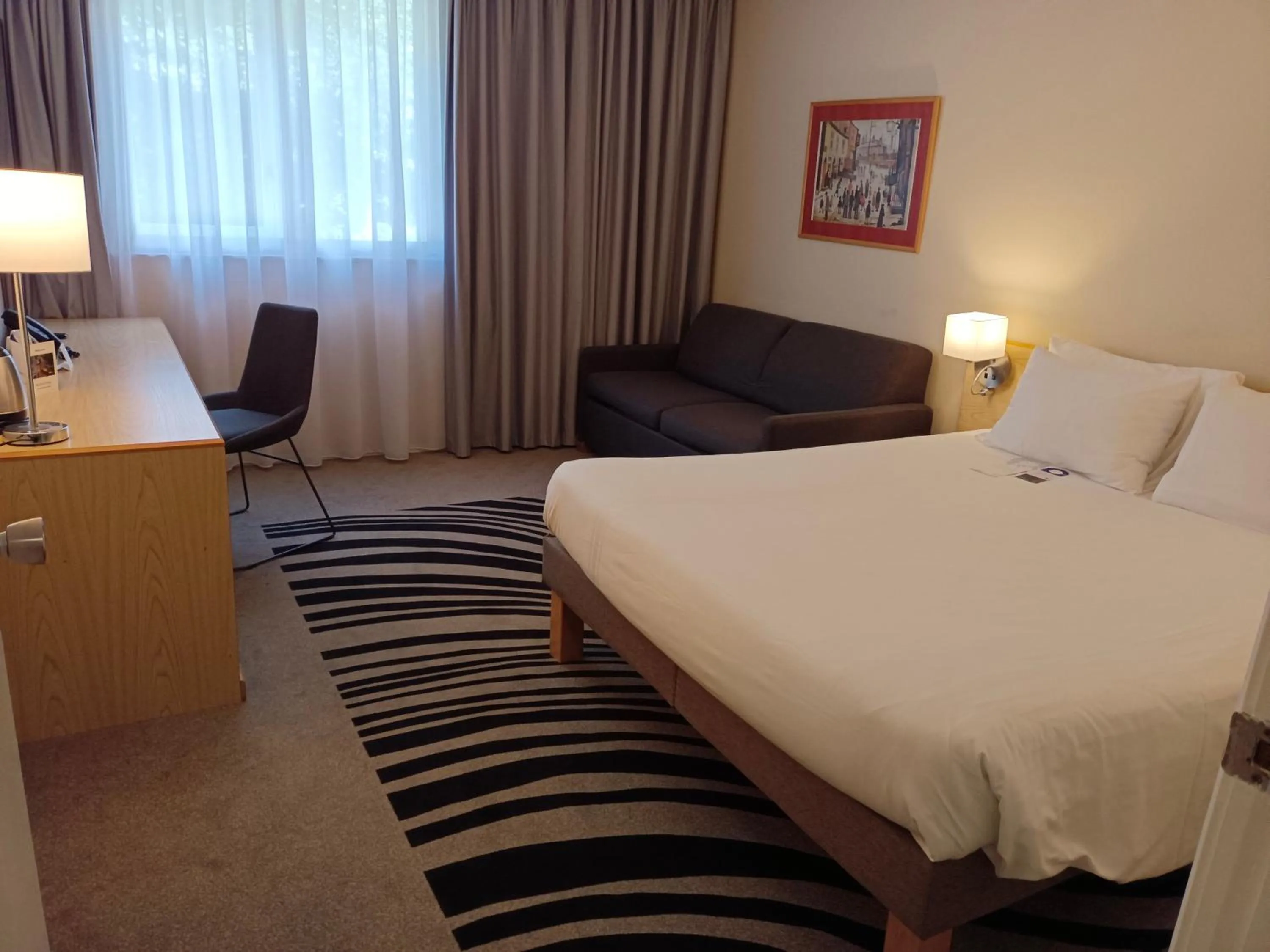 Bedroom, Bed in Novotel Manchester West