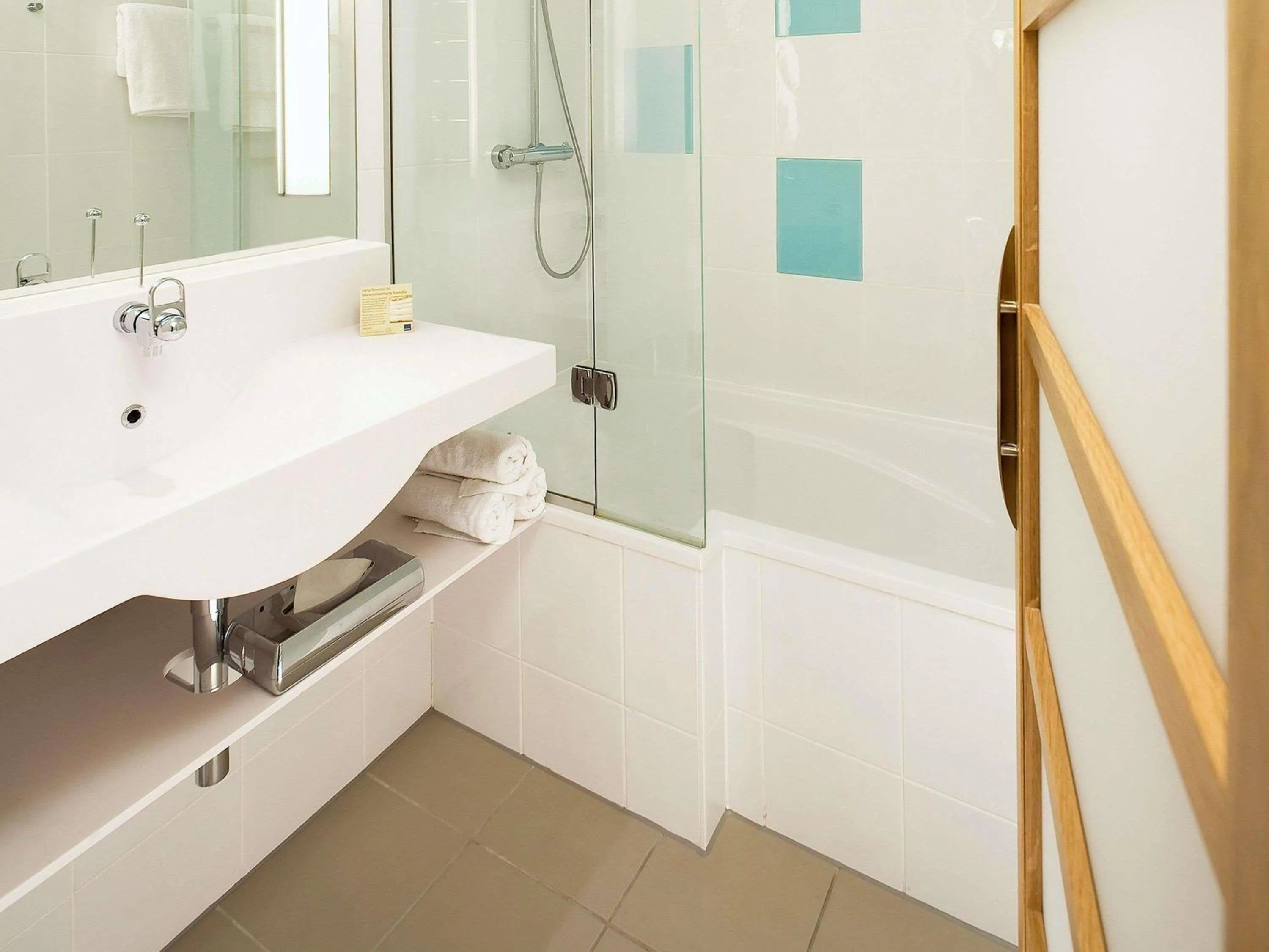 Bedroom in Novotel Manchester West