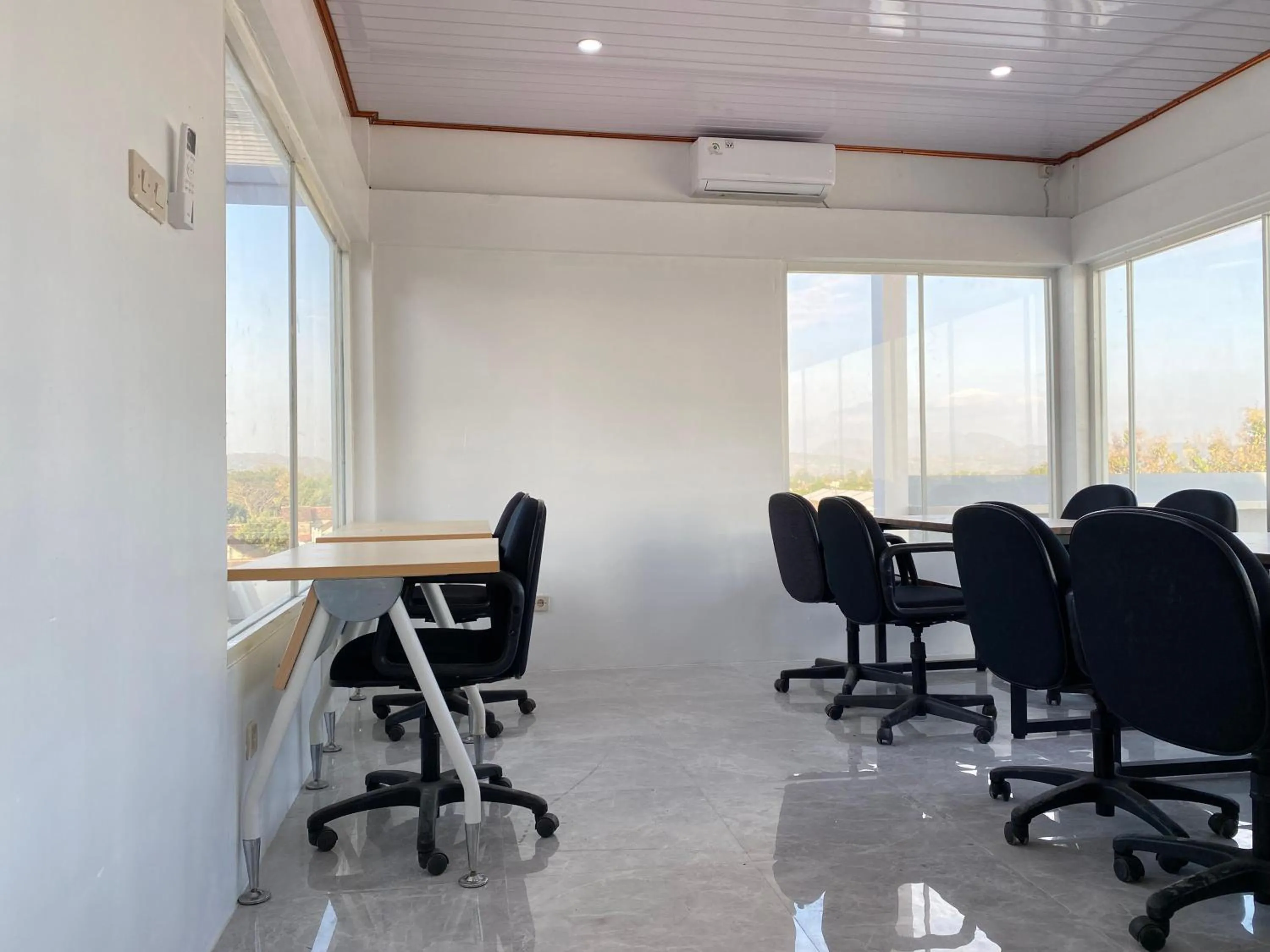 Meeting/conference room in d'WF Hotel