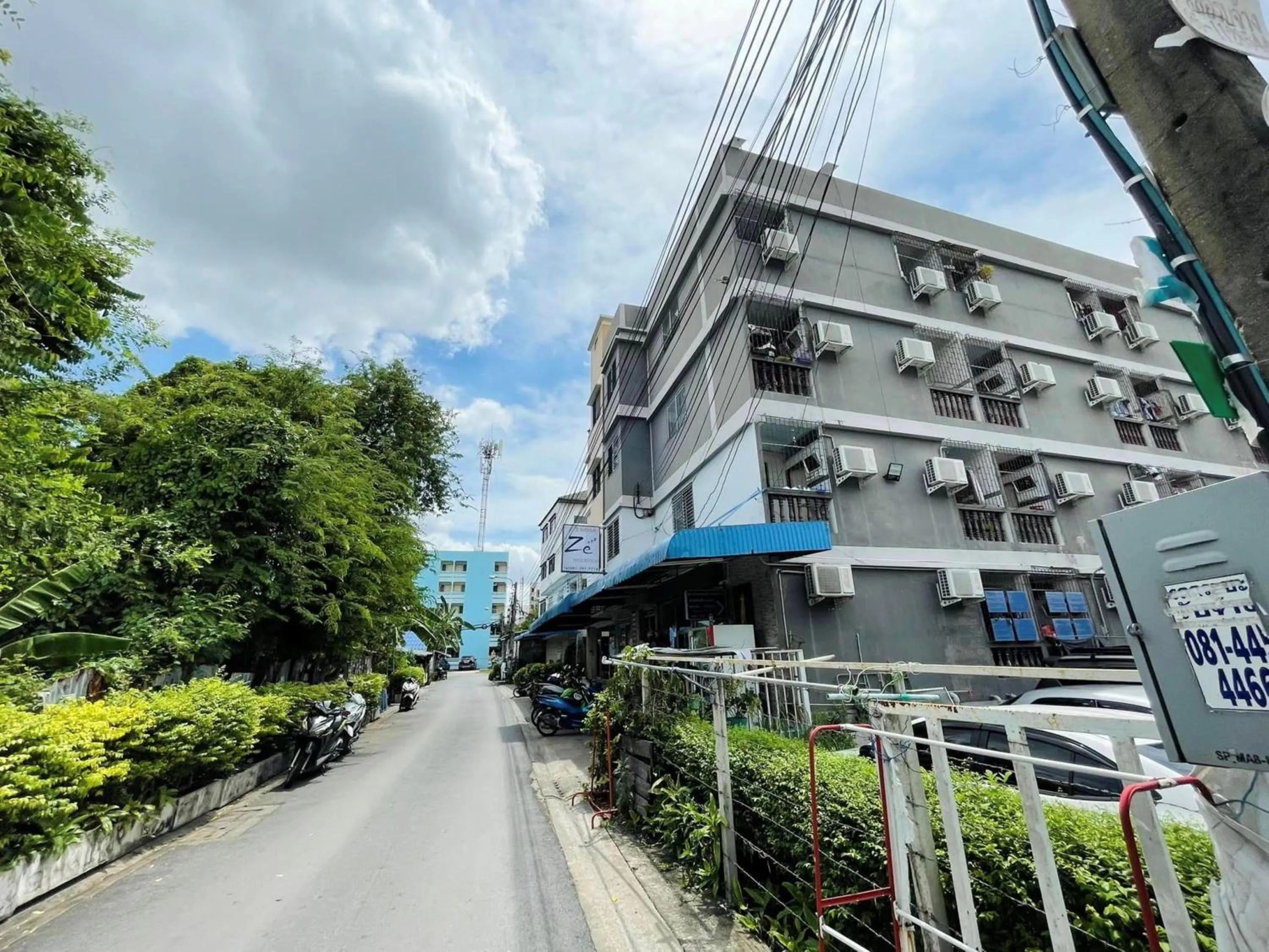 Property building in Ze Residence Ramintra