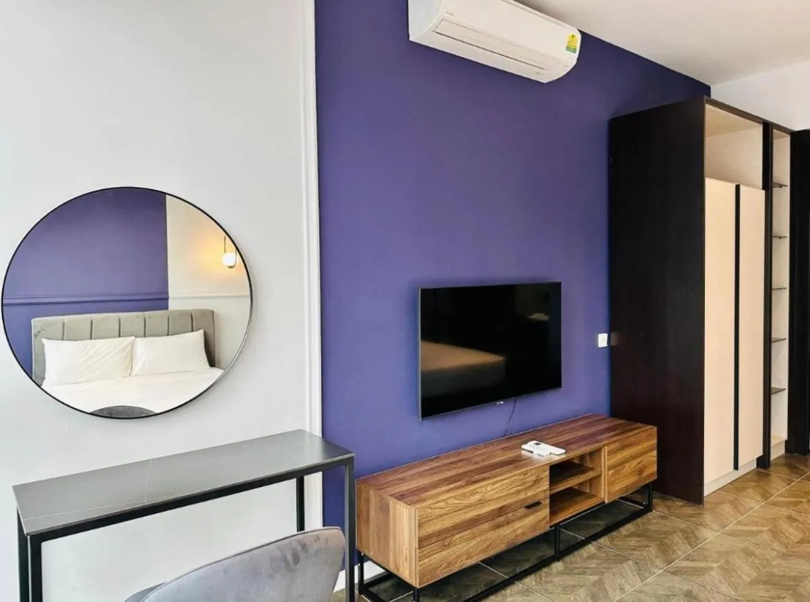 Scarletz Suites KLCC by Summertime