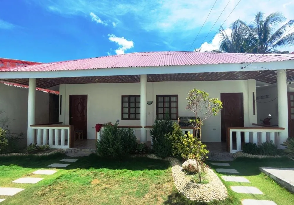 Property building in Bluewaves Resort - Basdaku by Hiverooms