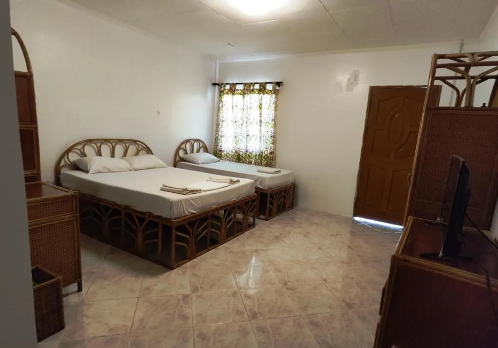 Bedroom, Bed in Bluewaves Resort - Basdaku by Hiverooms