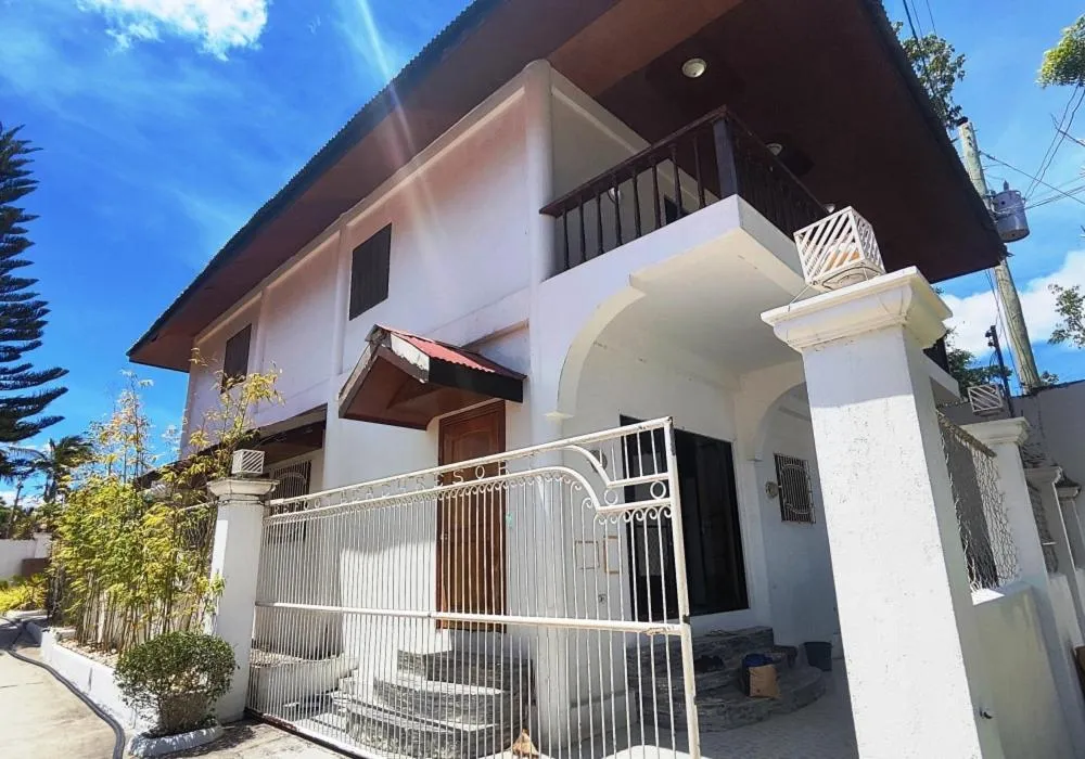 Property building in Bluewaves Resort - Basdaku by Hiverooms