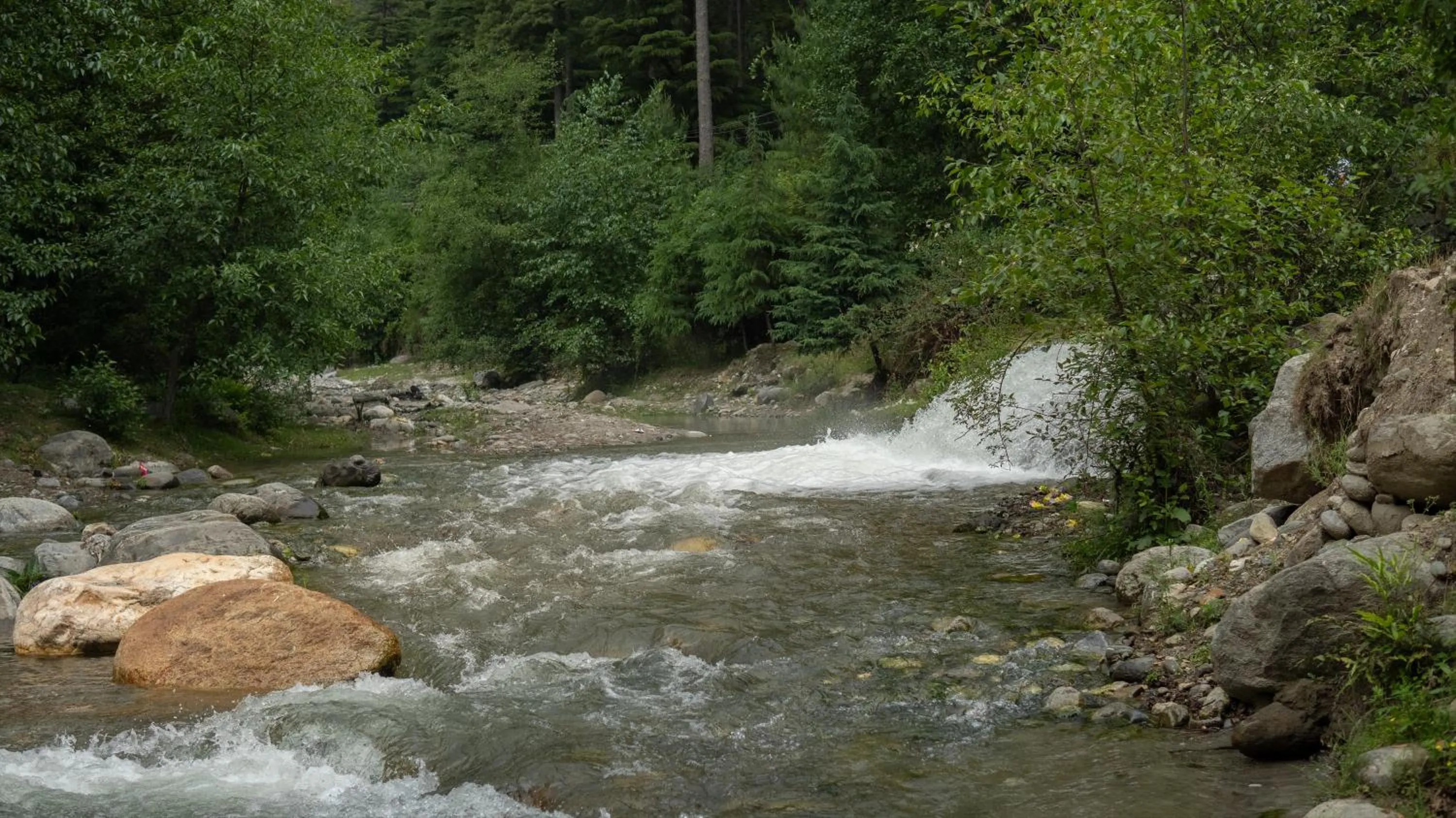 River view in Somvan Chalet by Mick-Hans