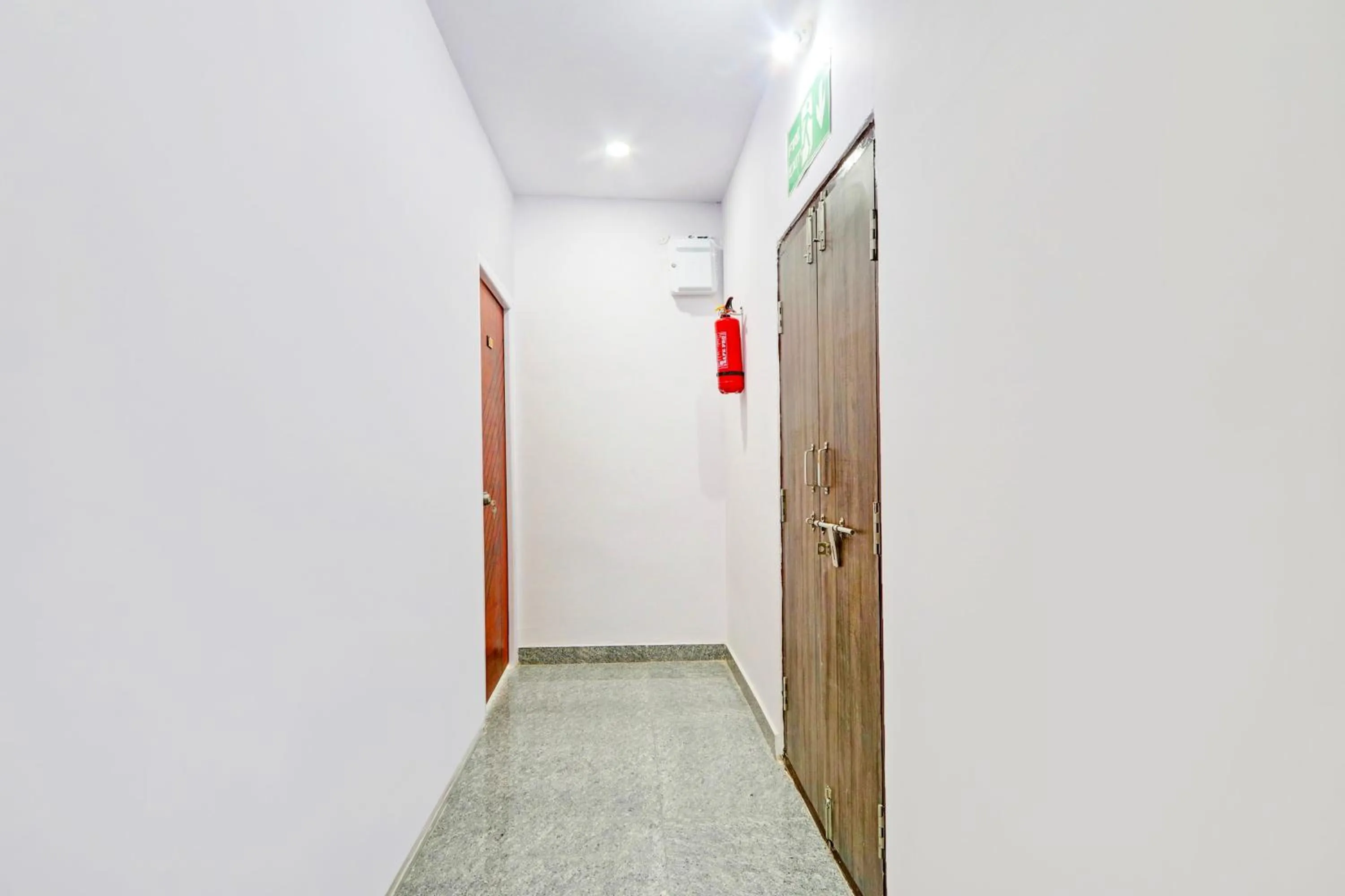 Lobby or reception in Super Hotel O Karmanghat Near TKR khaman