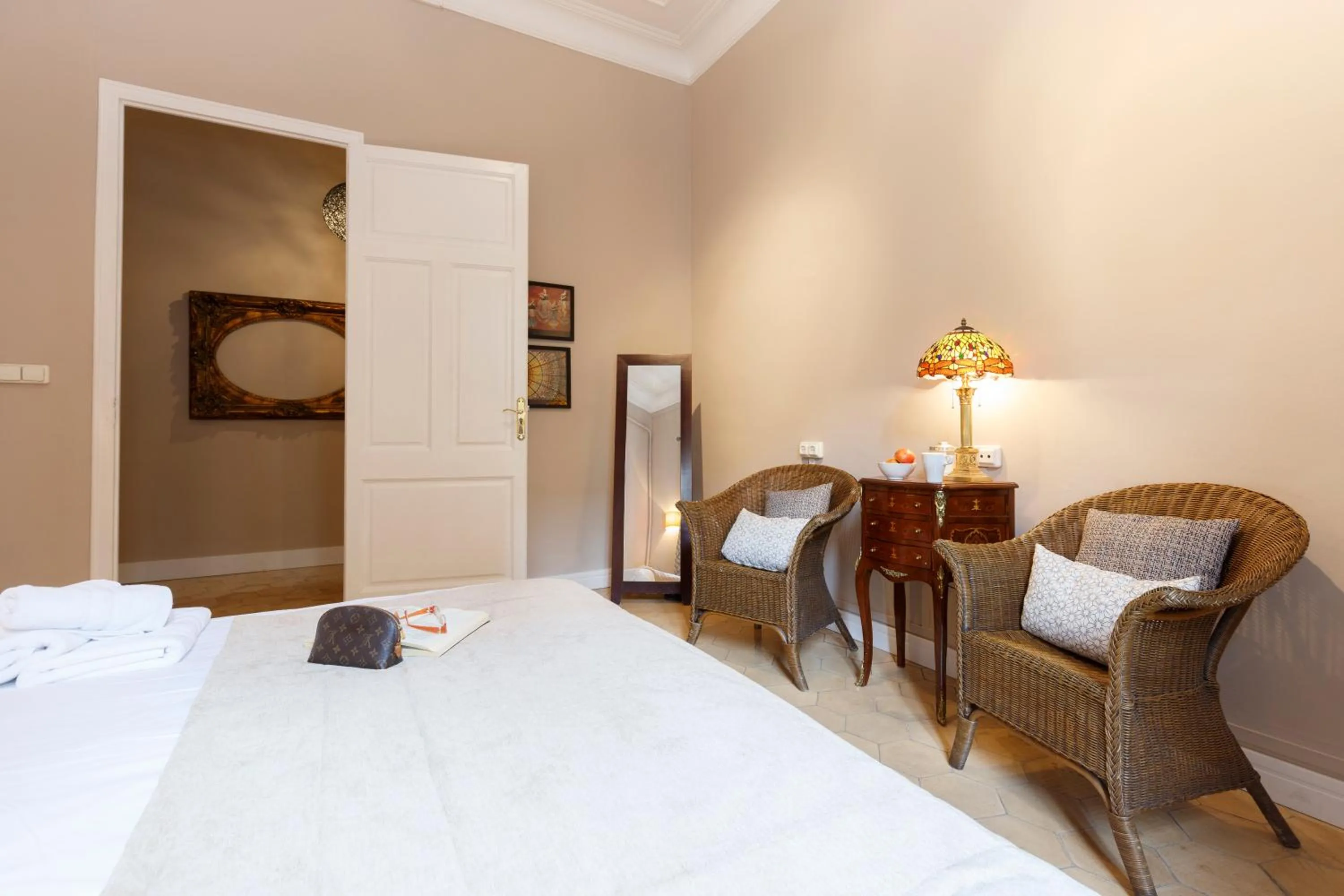 Bedroom, Bed in AinB B&B Born-Via Laietana