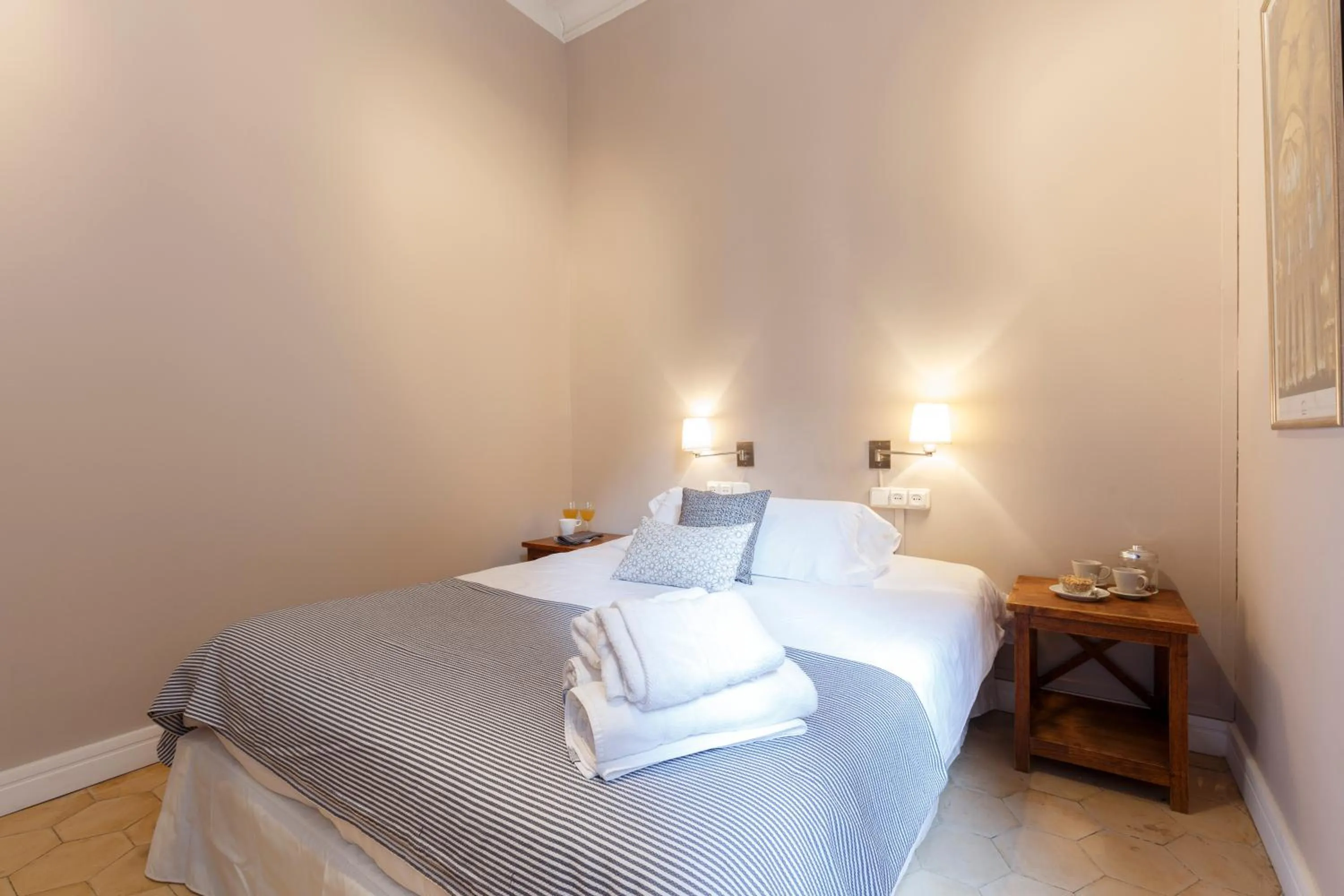 Bedroom, Bed in AinB B&B Born-Via Laietana