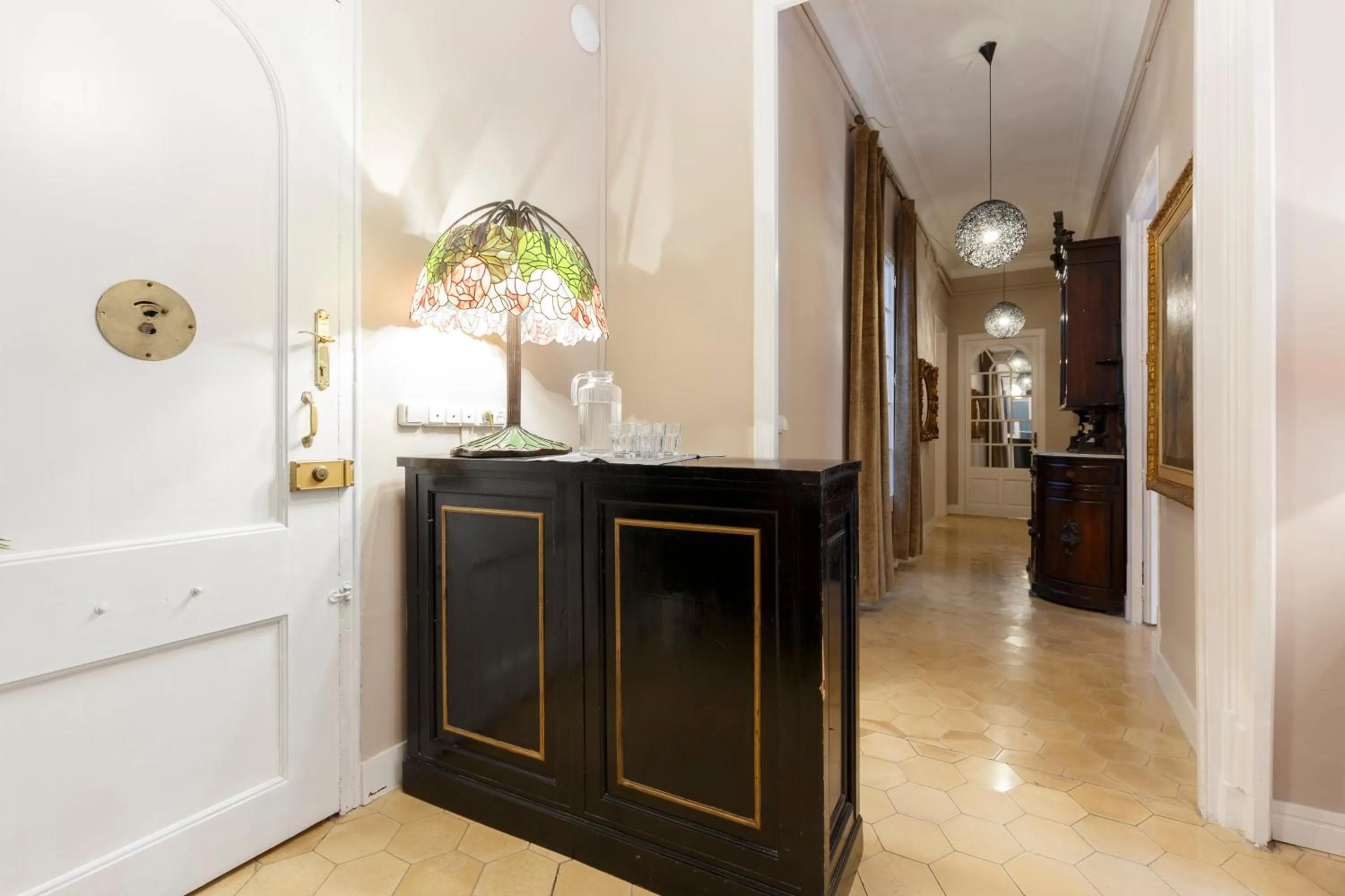 Area and facilities in AinB B&B Born-Via Laietana