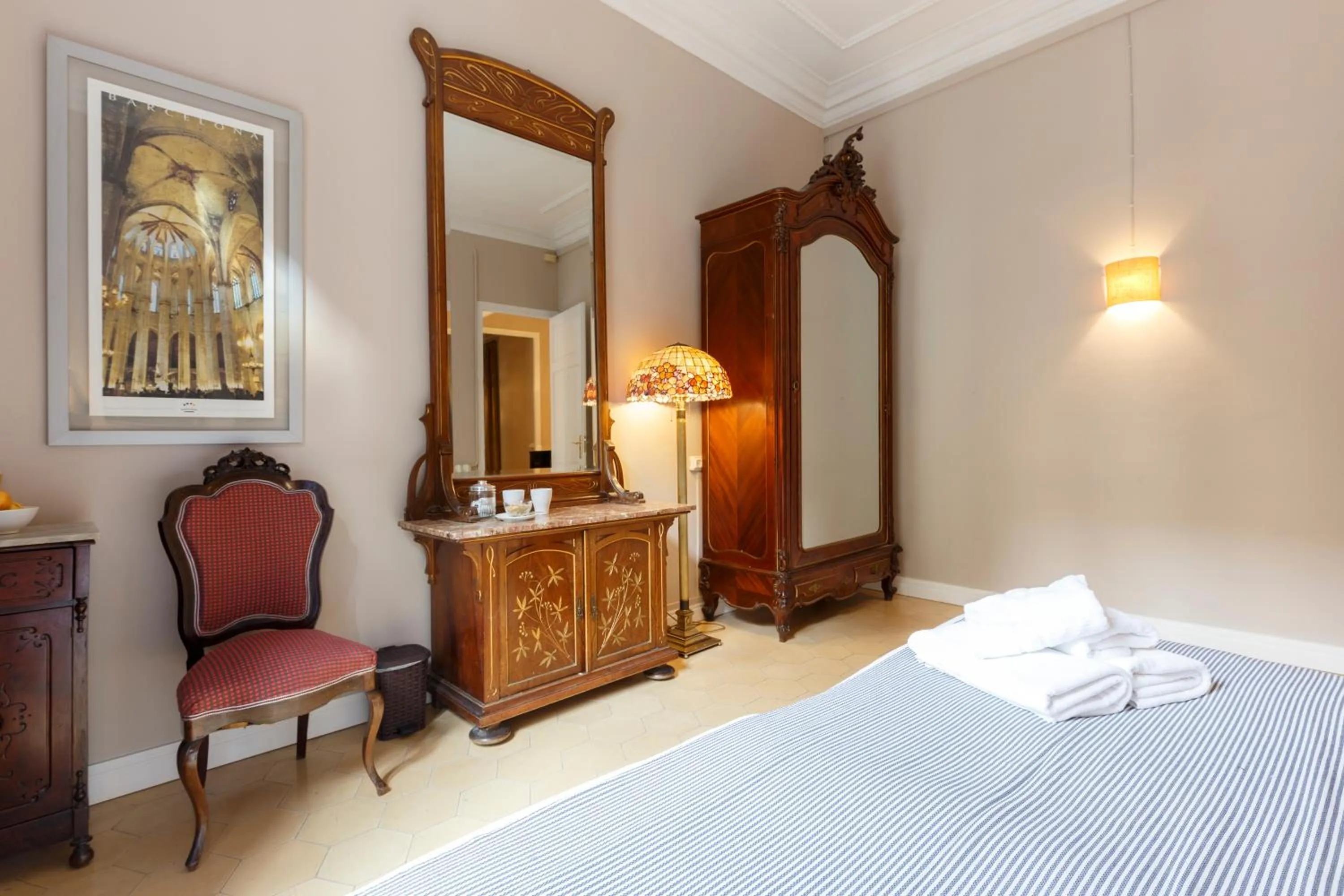 Bedroom, Bed in AinB B&B Born-Via Laietana