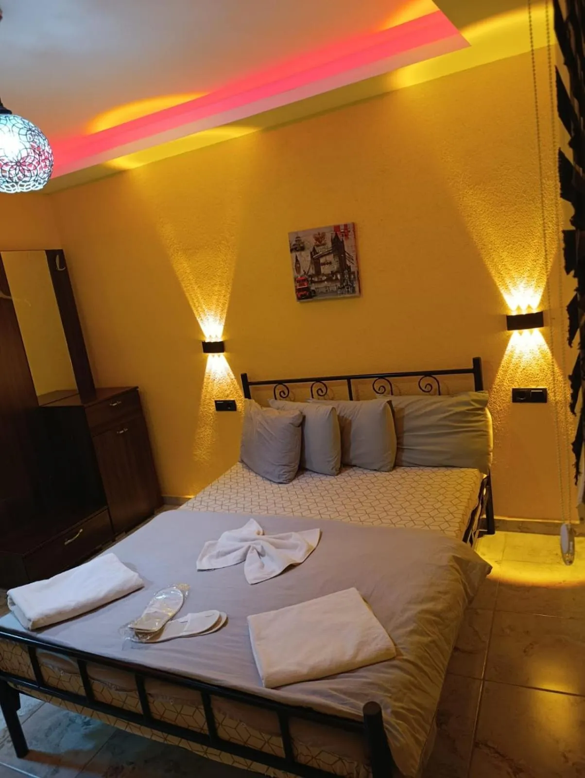 Bed in Taksim academie house