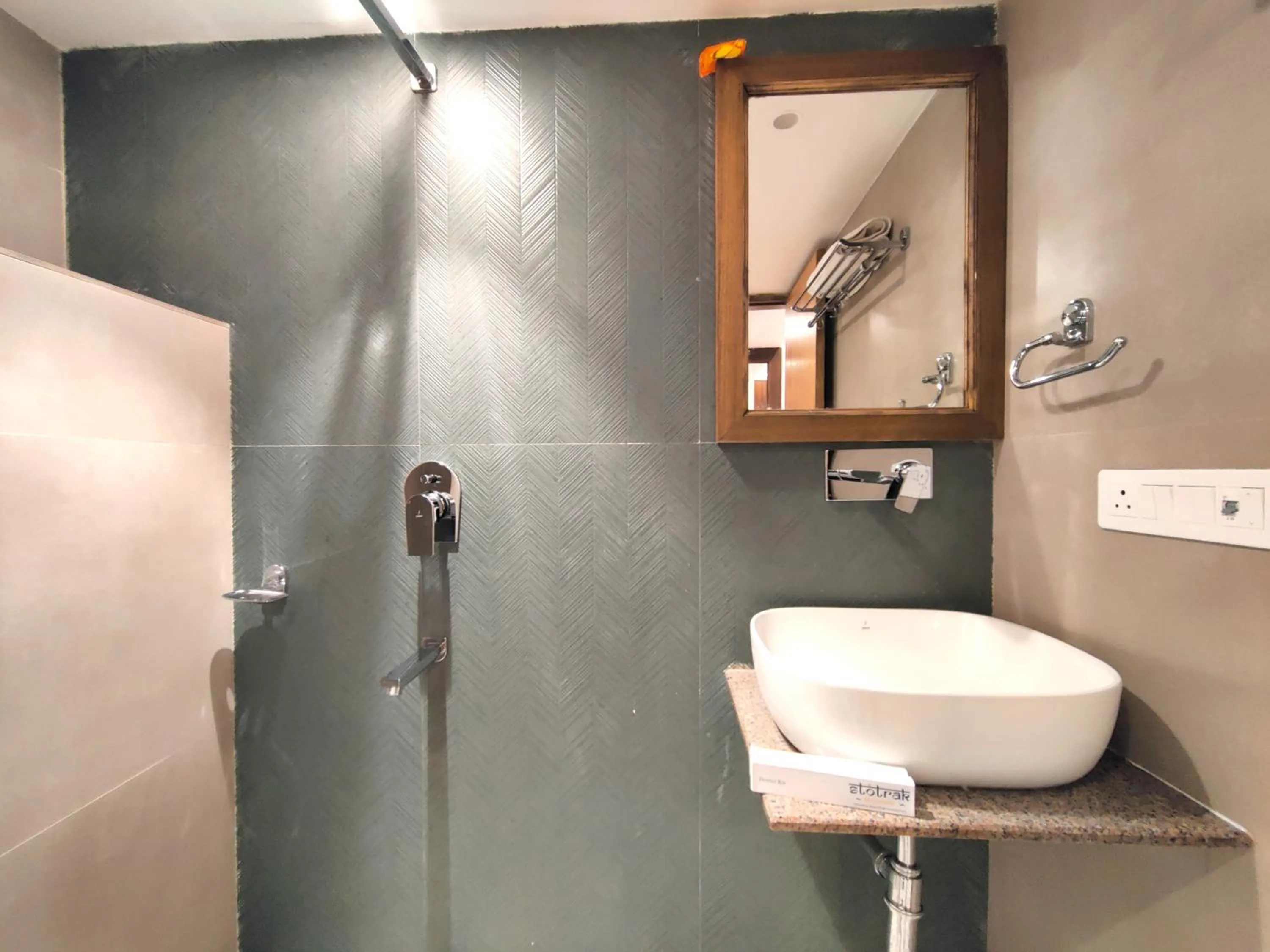 Shower in Sangam by Stotrak, Jhula Ghar Mussoorie