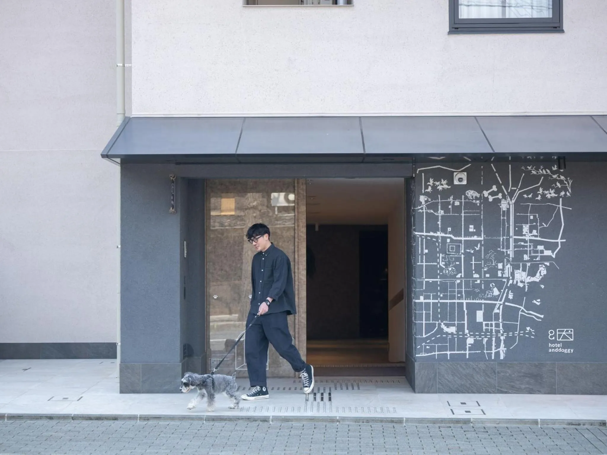 Facade/entrance in hotel anddoggy Kyoto Nijo
