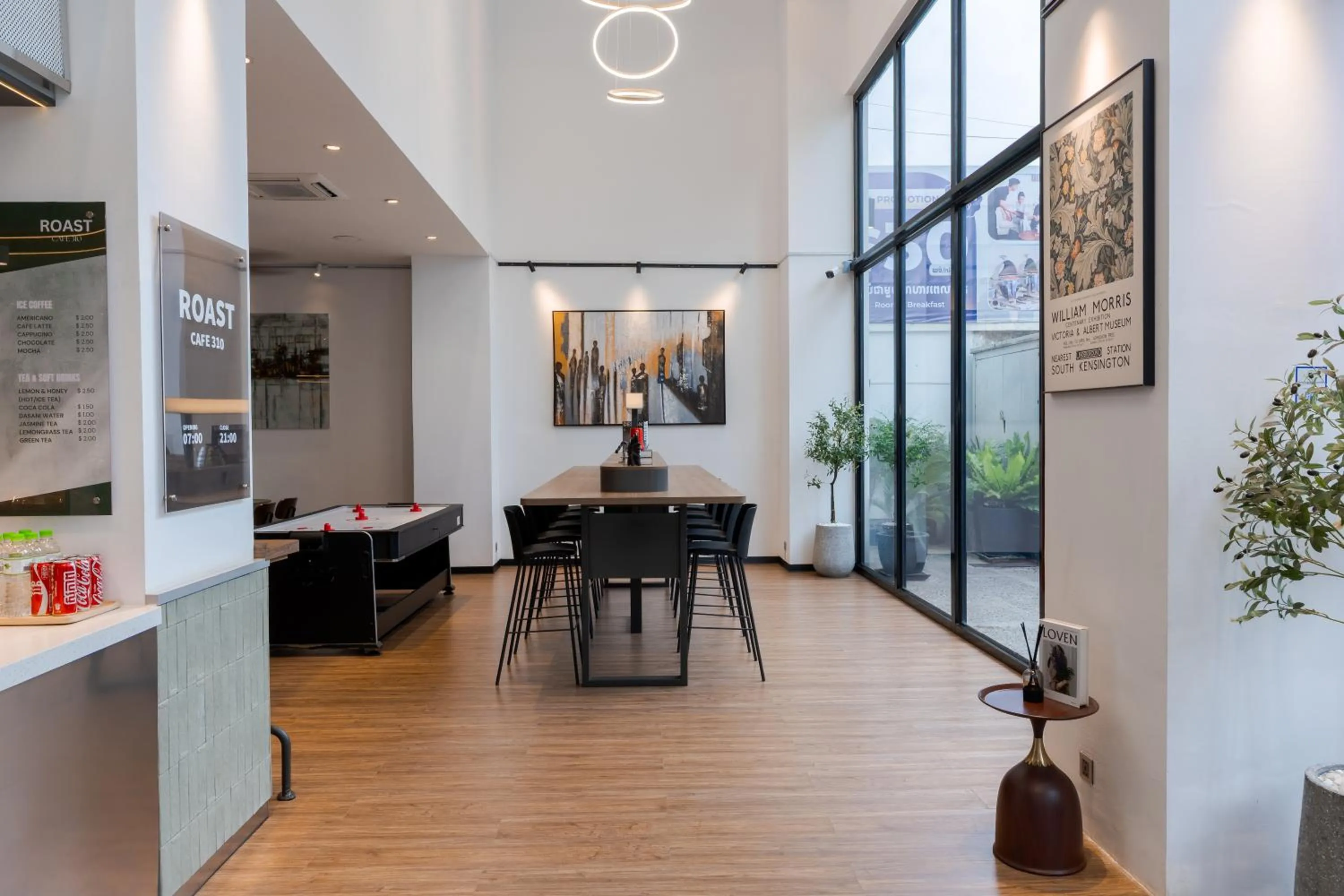 Lobby or reception in WH Hotel 310