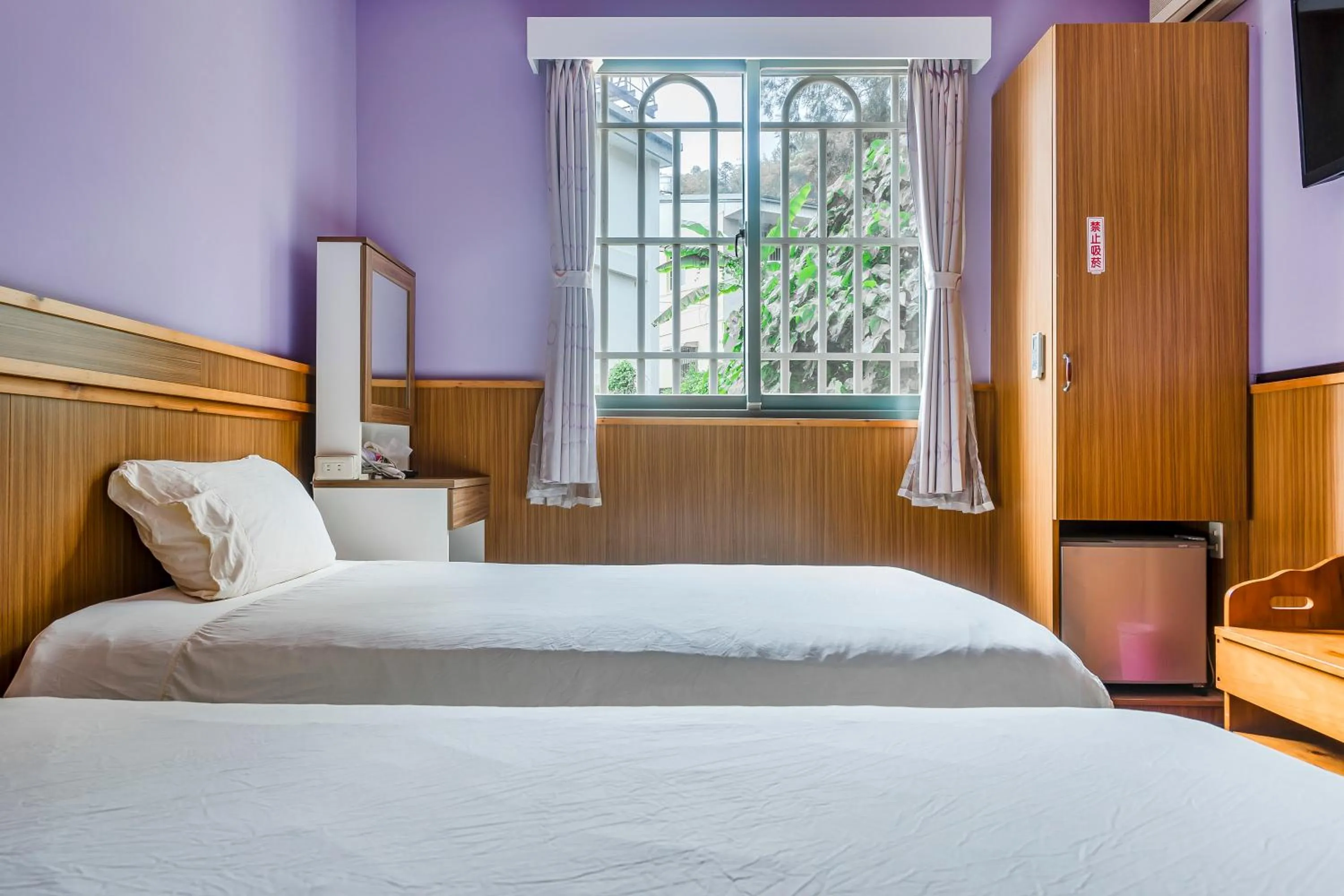 Bedroom, Bed in Green House