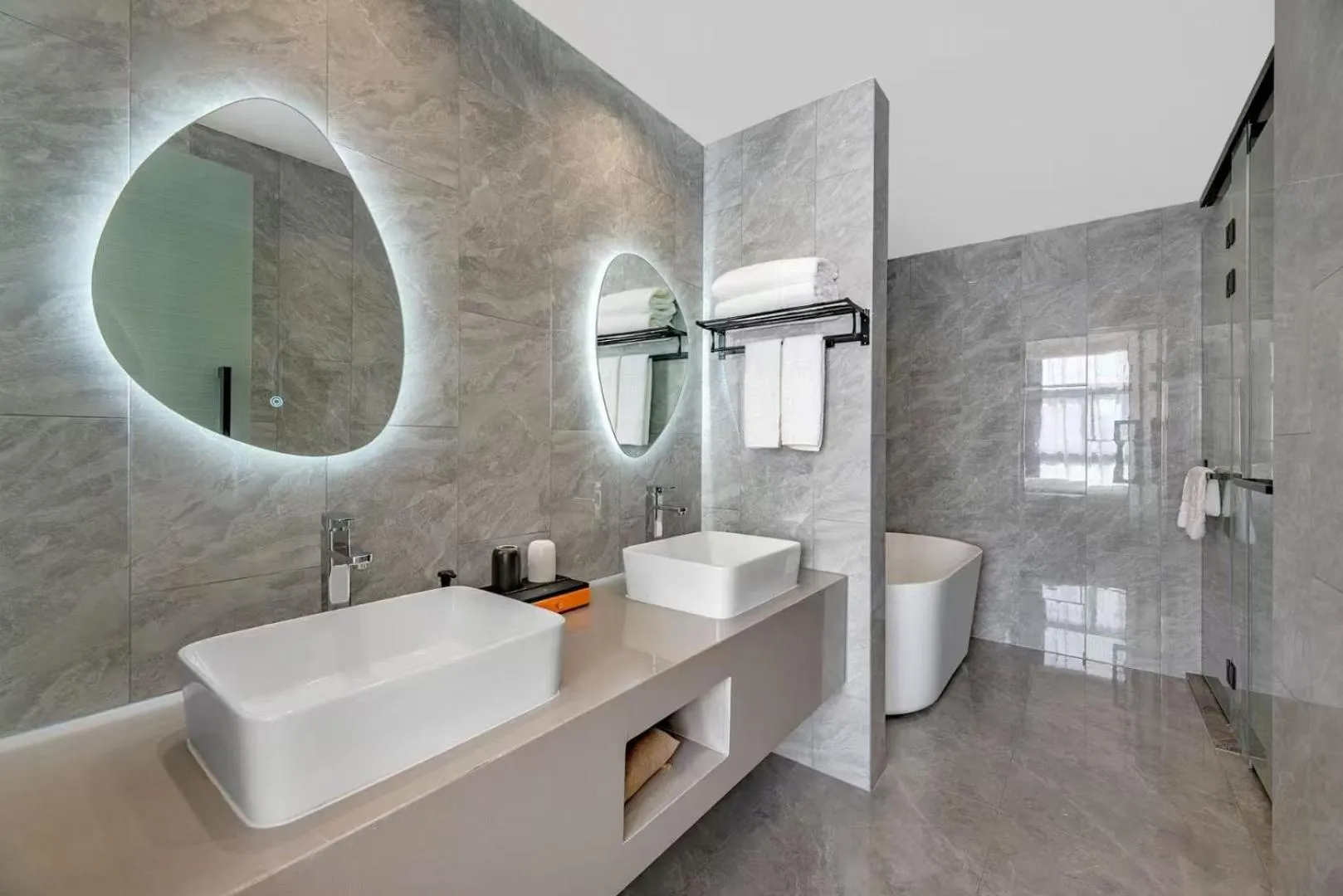 Bathroom in New Century Mansion Hotel Cixi Guanhaiwei