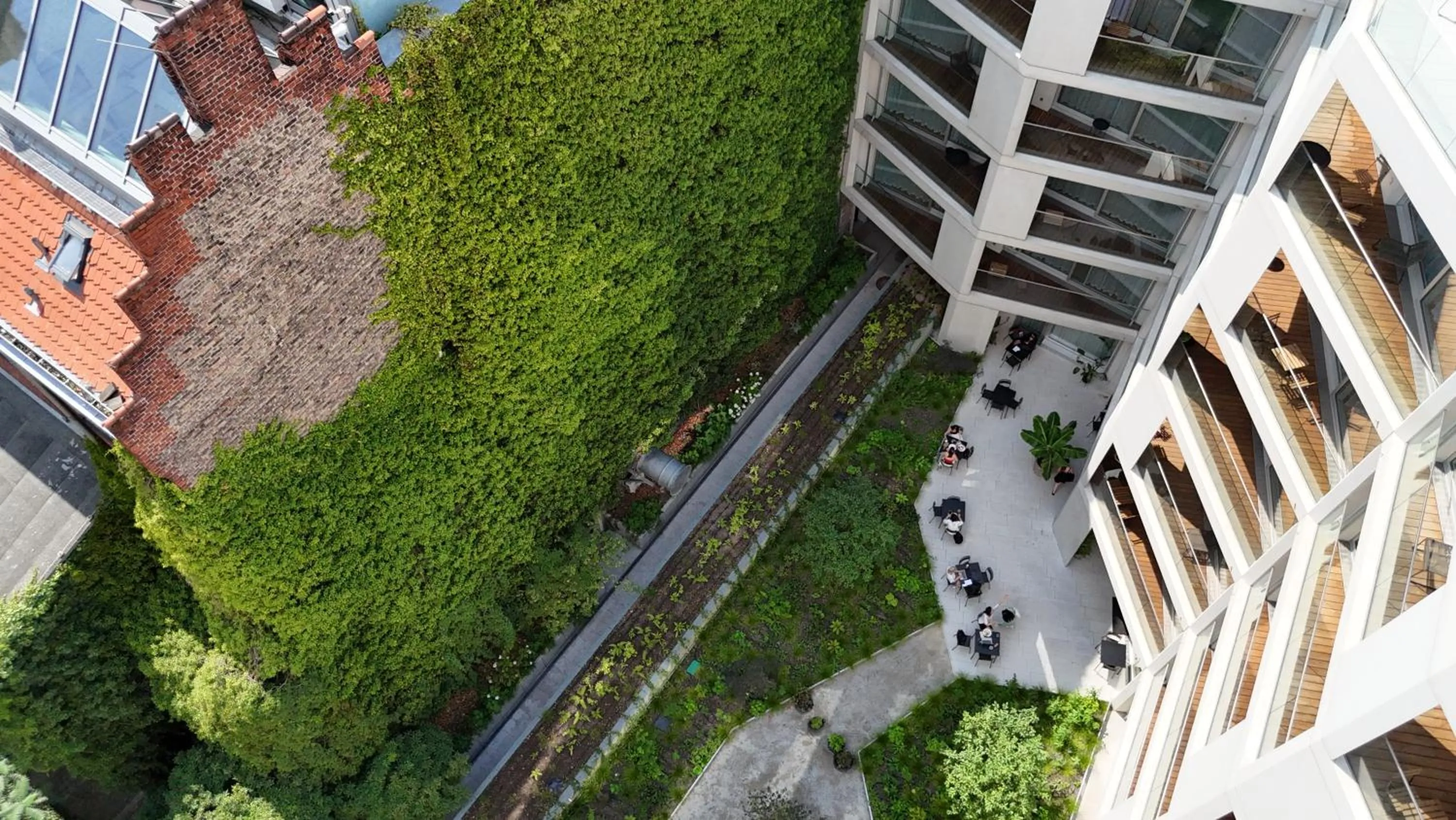 Patio in Wilmina Apartments & Lofts
