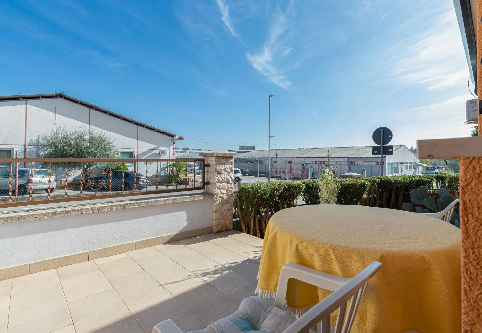 House near the sea & city center - pet friendly
