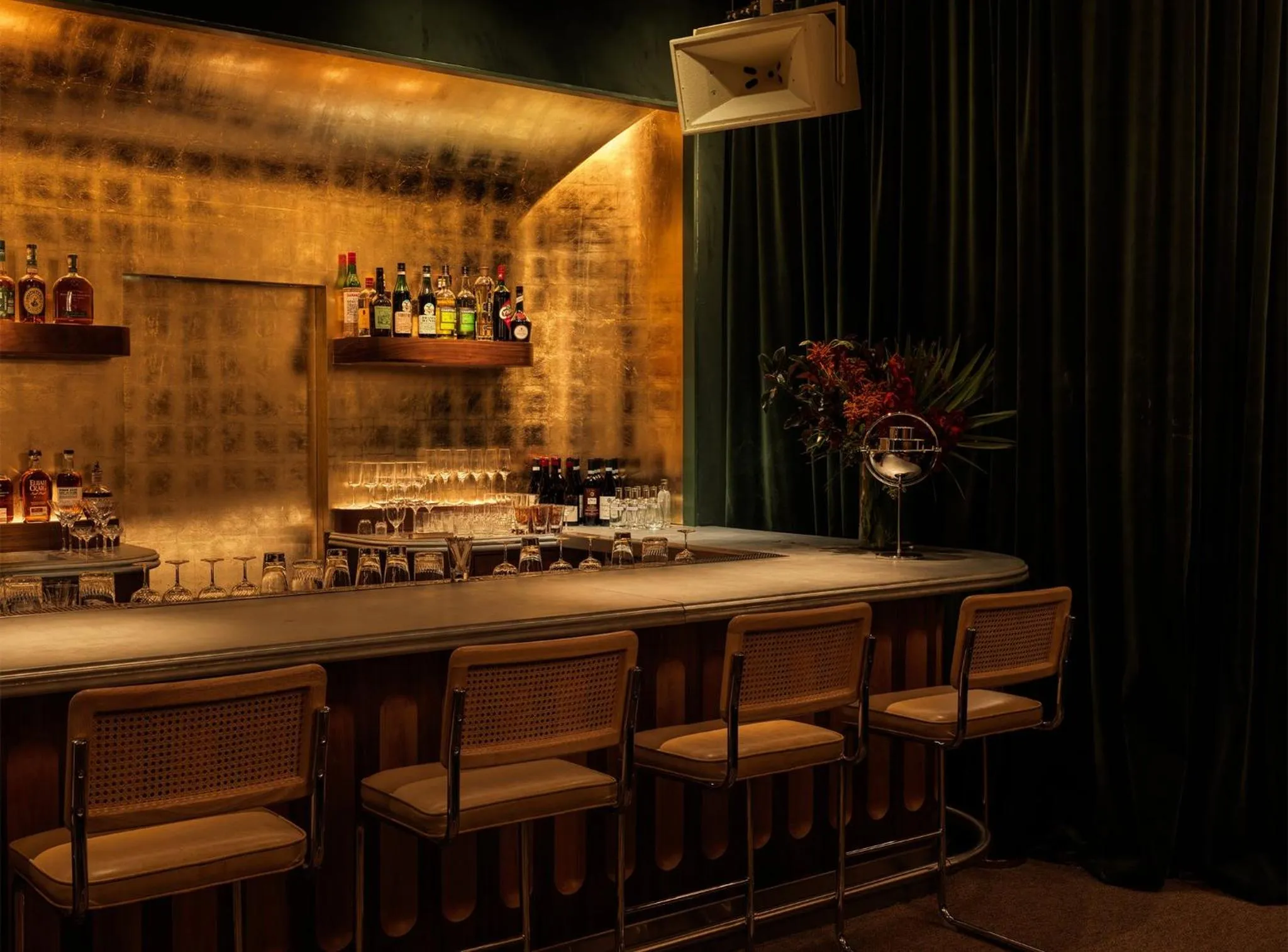 Lounge or bar in The Manner, The Unbound Collection by Hyatt