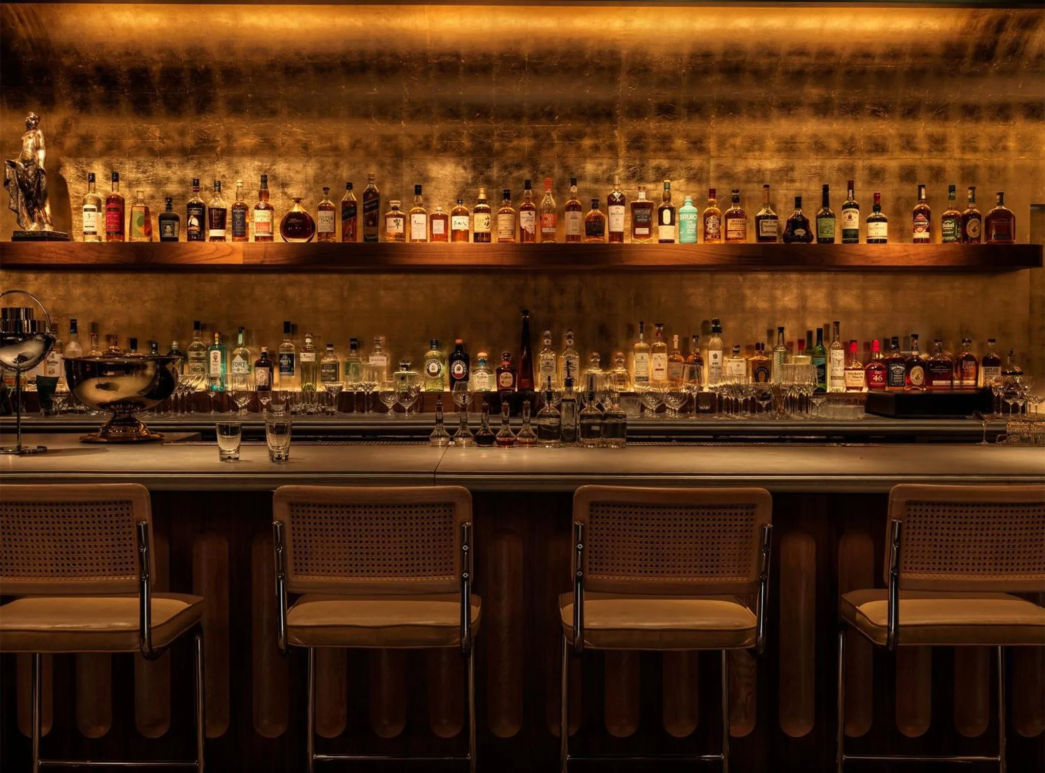 Lounge or bar in The Manner, The Unbound Collection by Hyatt