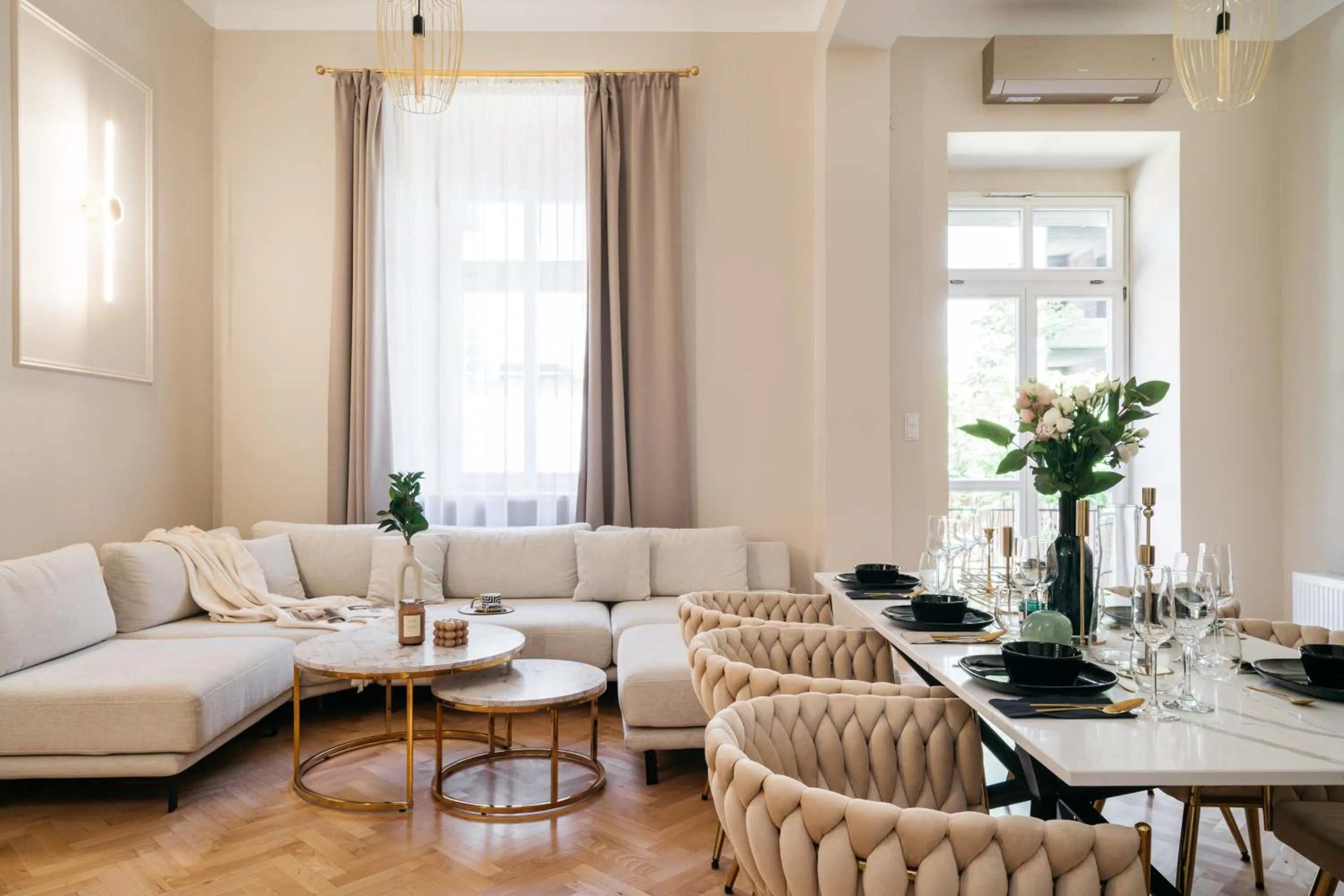 Old Town Oasis - bespoke apartments