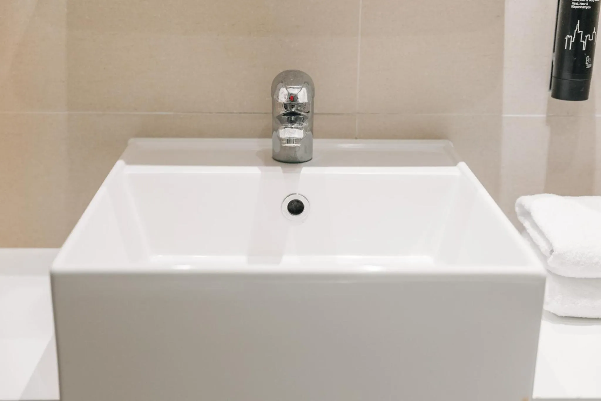 Bathroom in Homaris Corner Hotel