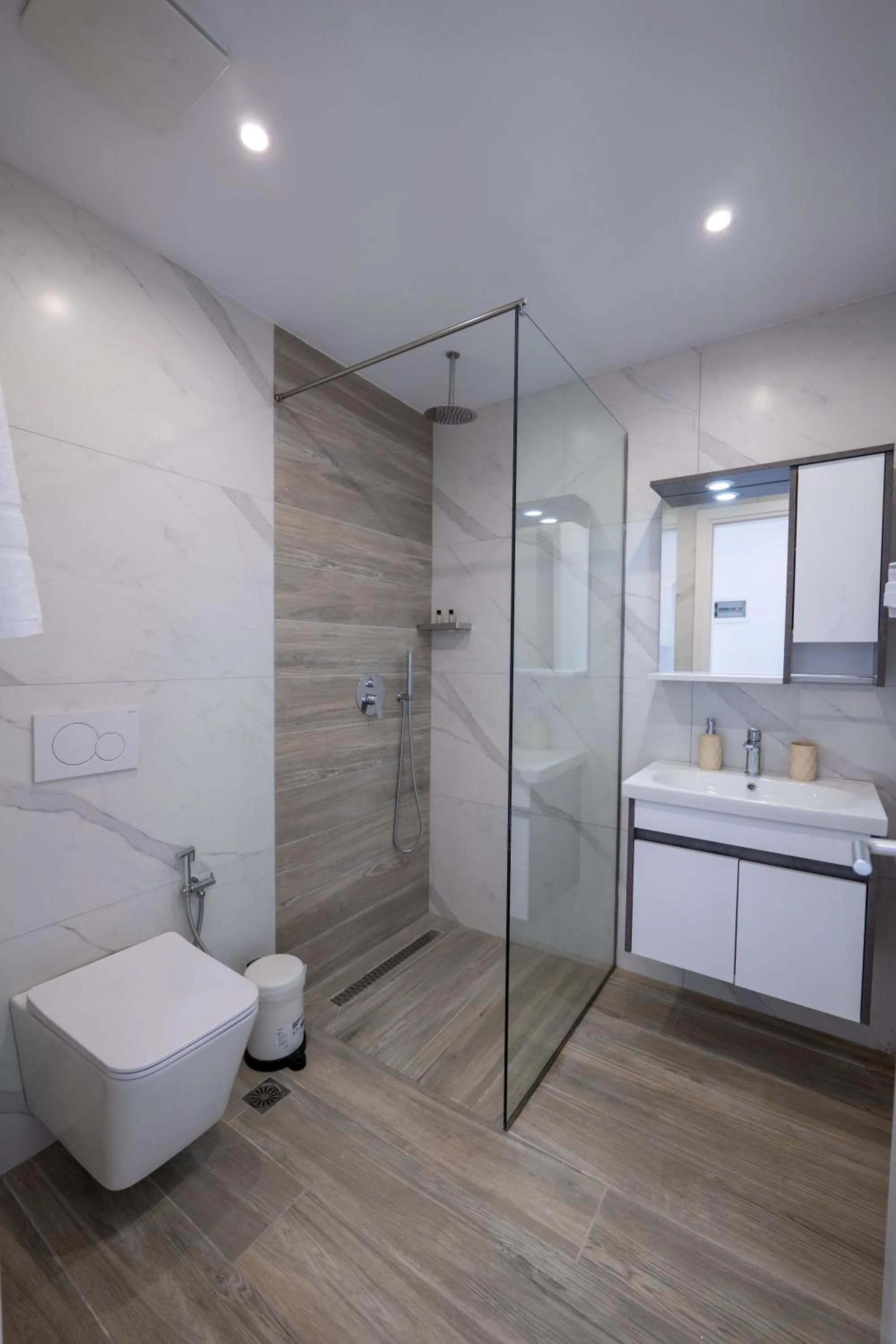 Shower in Hotel Flori