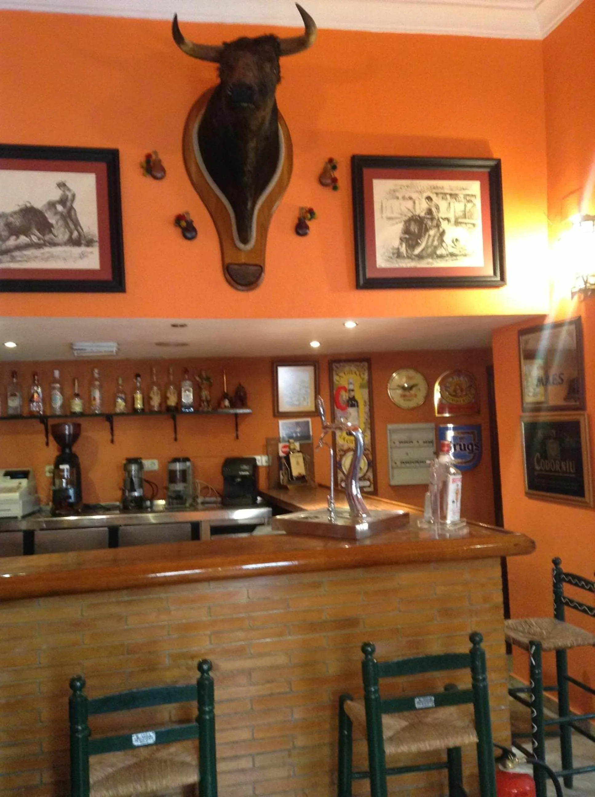 Lounge or bar in Hostal Sierpes