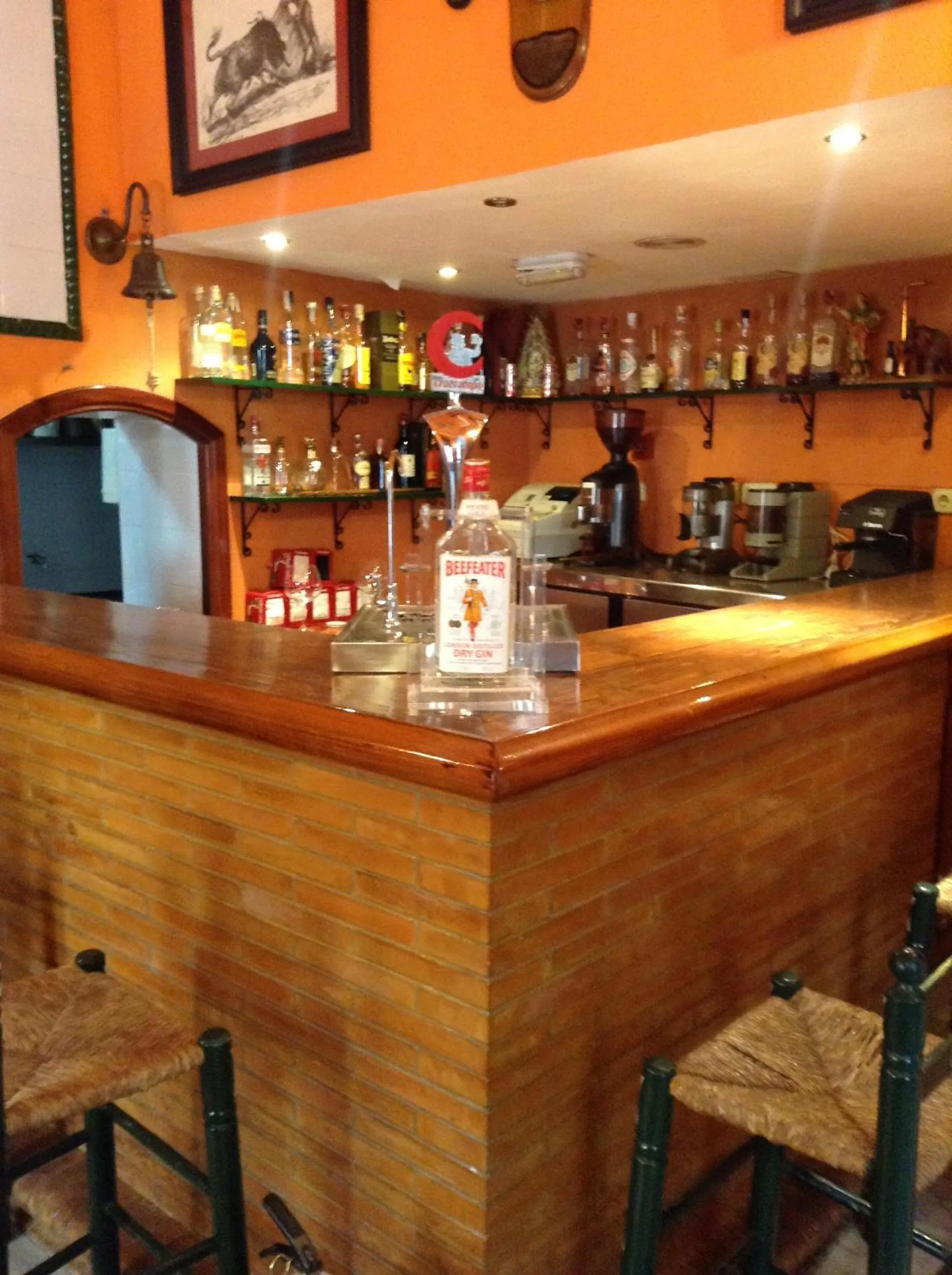 Lounge or bar in Hostal Sierpes