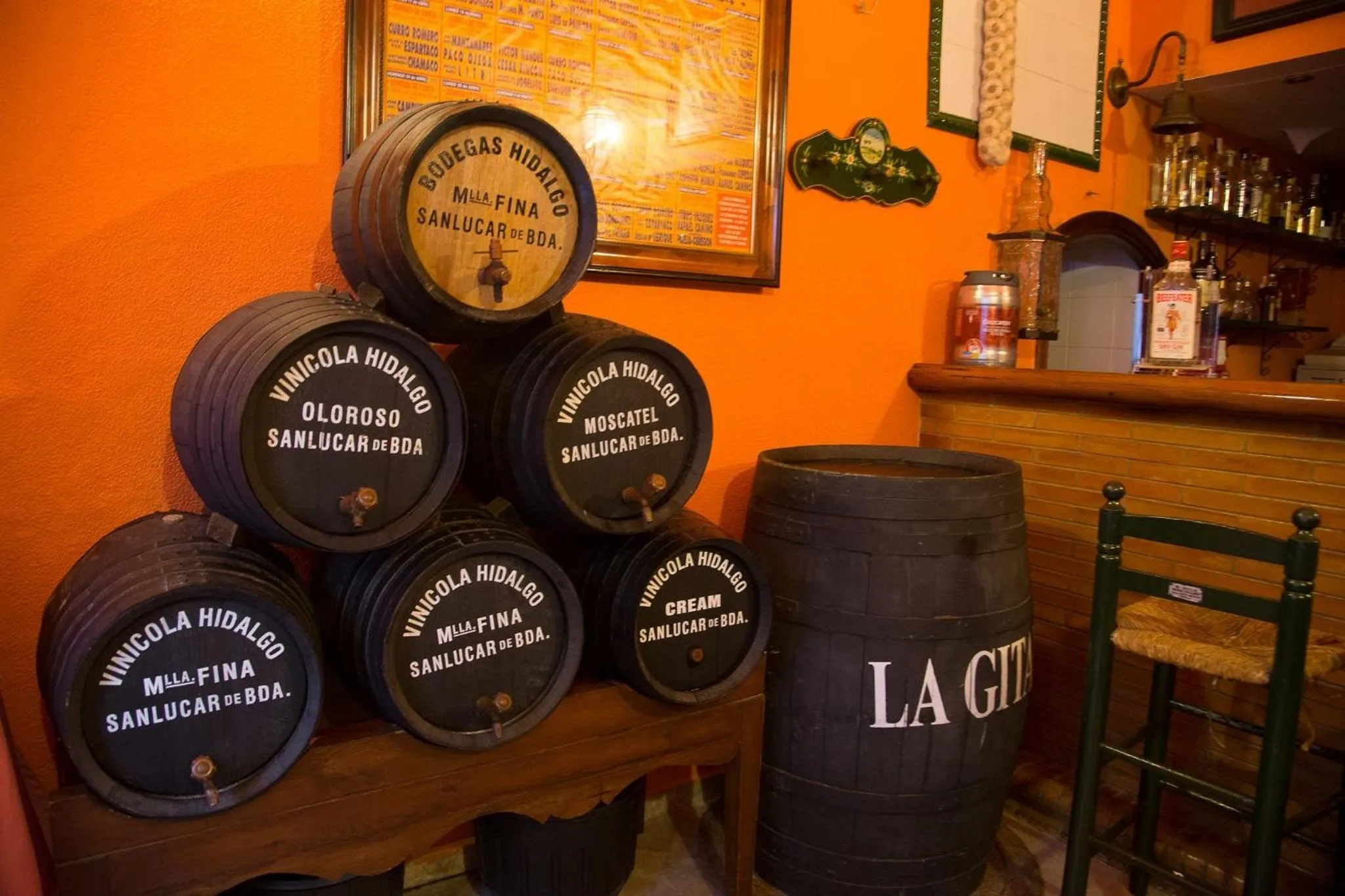 Lounge or bar in Hostal Sierpes