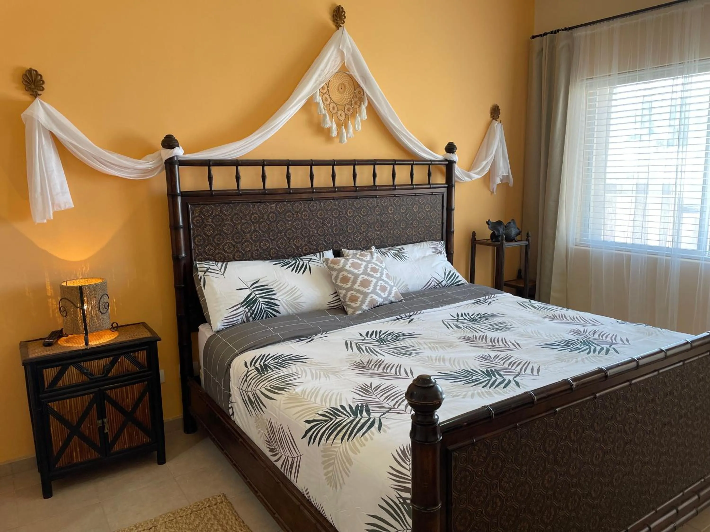Bed in Corona del Mar By Rocky Host