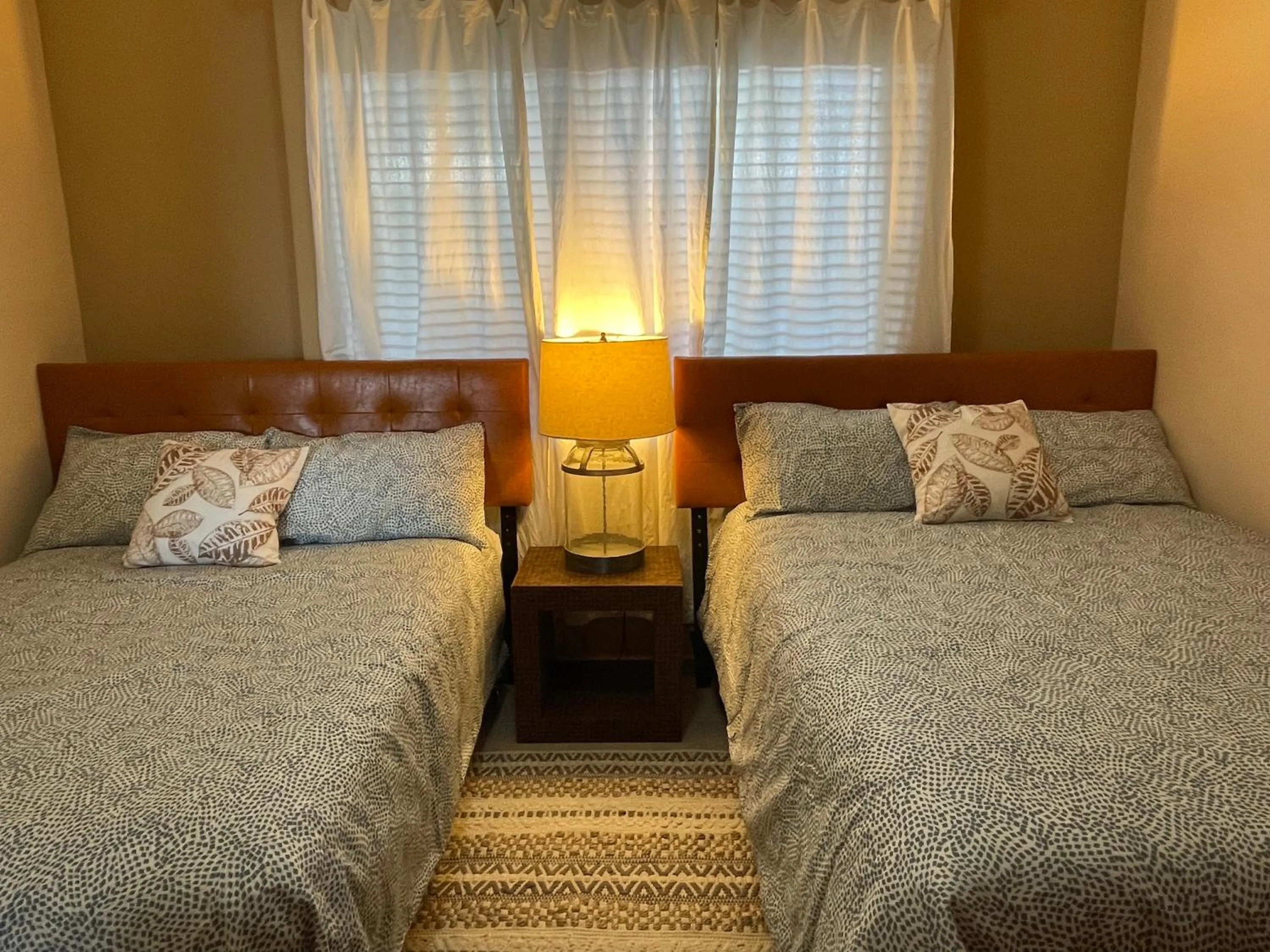 Bed in Corona del Mar By Rocky Host