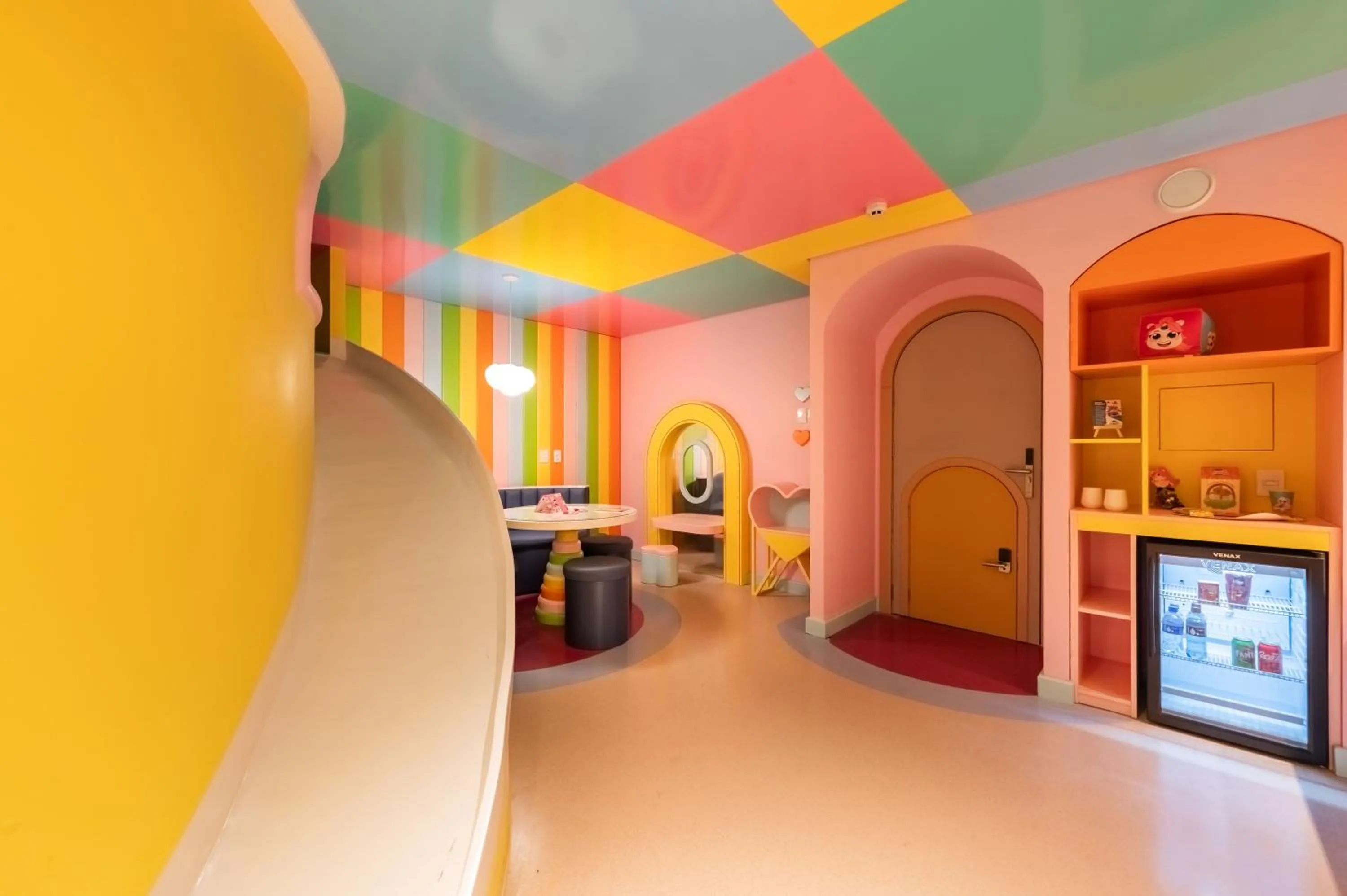 Photo of the whole room, Bed in Mundo Criamigos Hotel Gramado