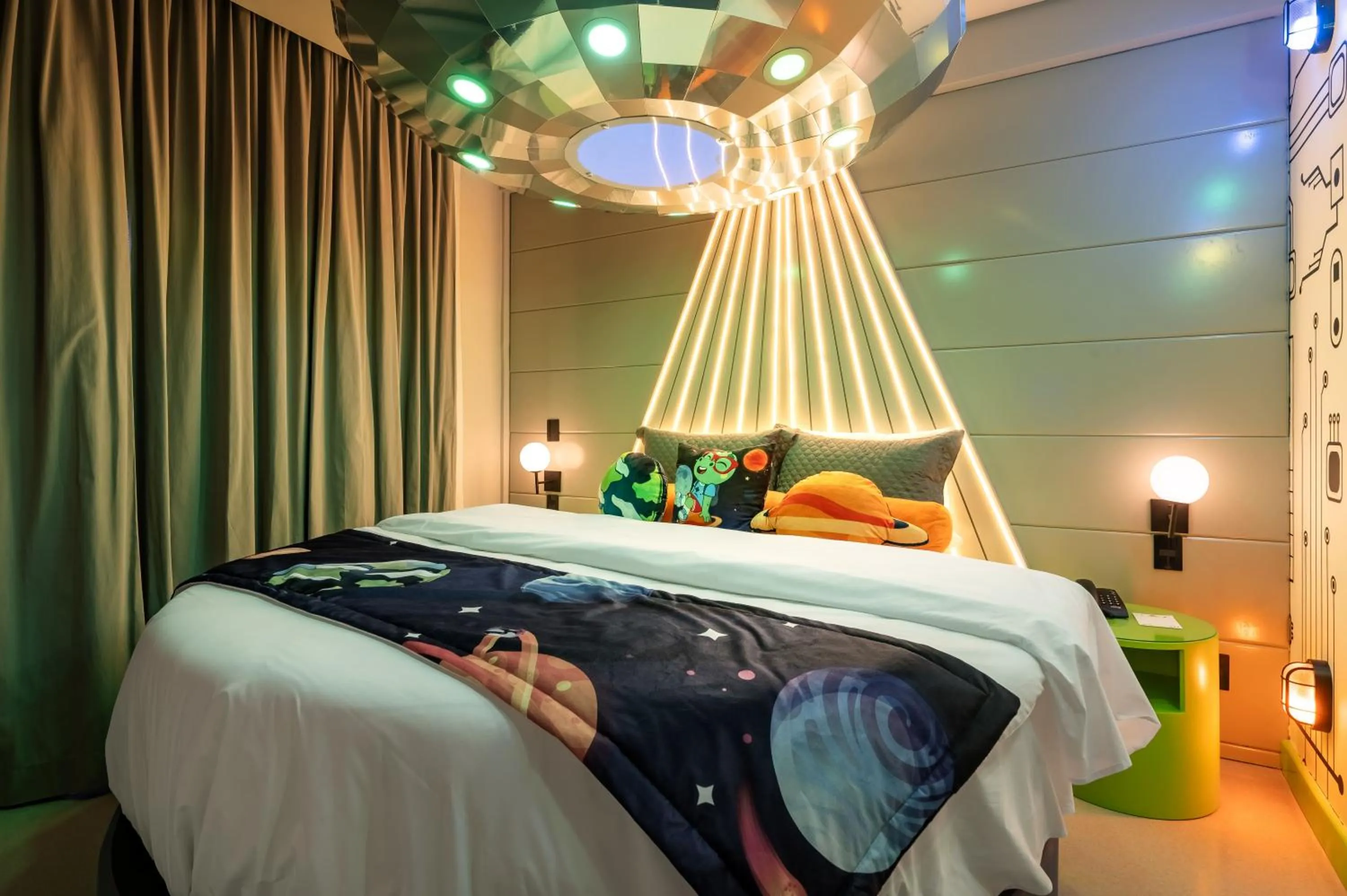 Bedroom, Bed in Mundo Criamigos Hotel Gramado