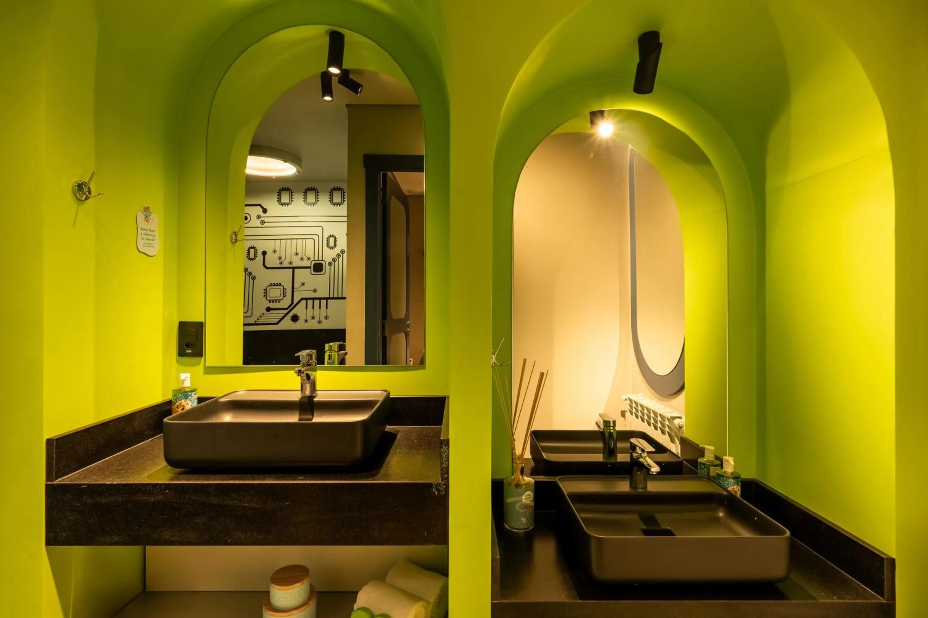 Bathroom in Mundo Criamigos Hotel Gramado