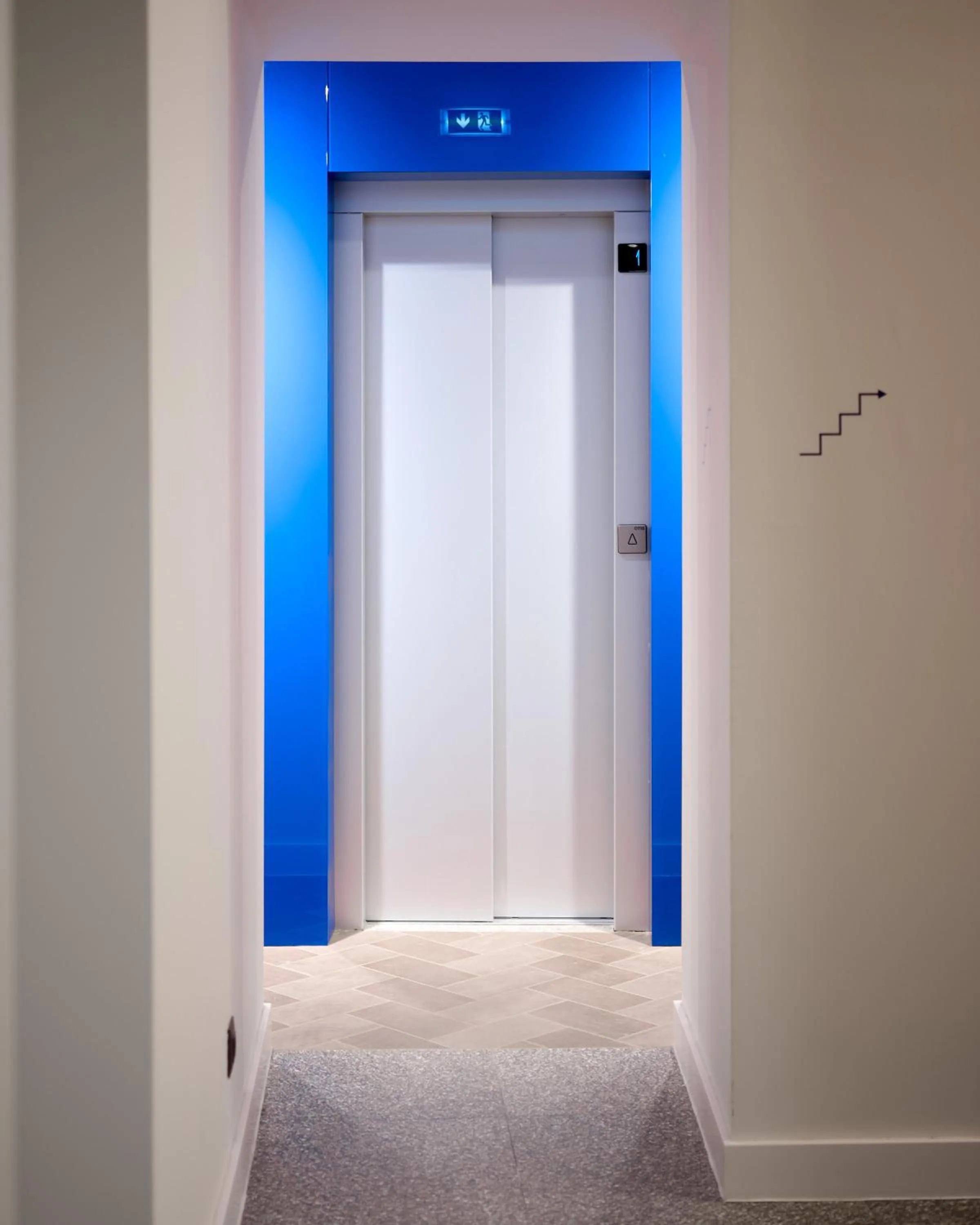 elevator, Bed in Central Heritage Hotel