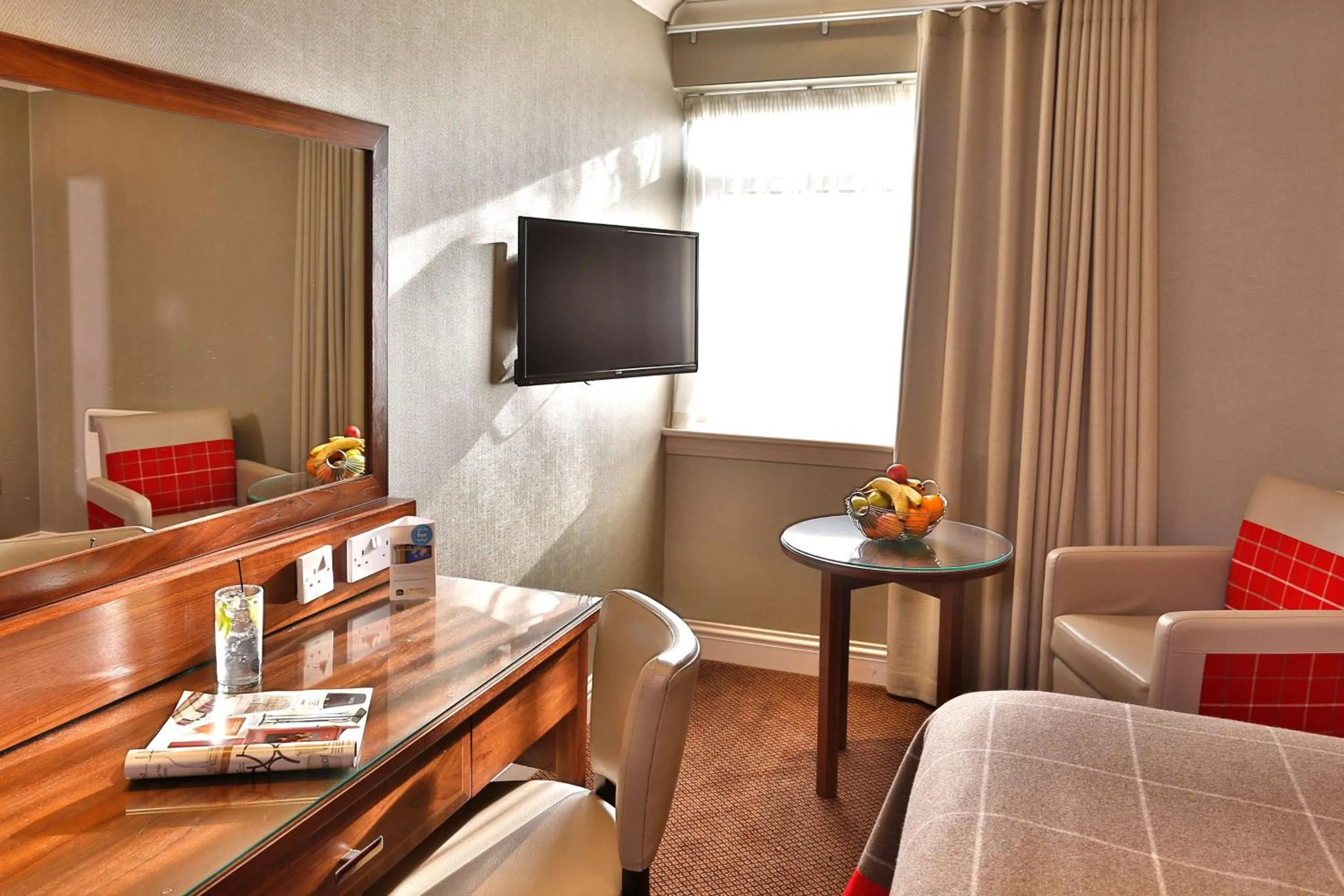 Photo of the whole room in Best Western Motherwell Centre Moorings Hotel