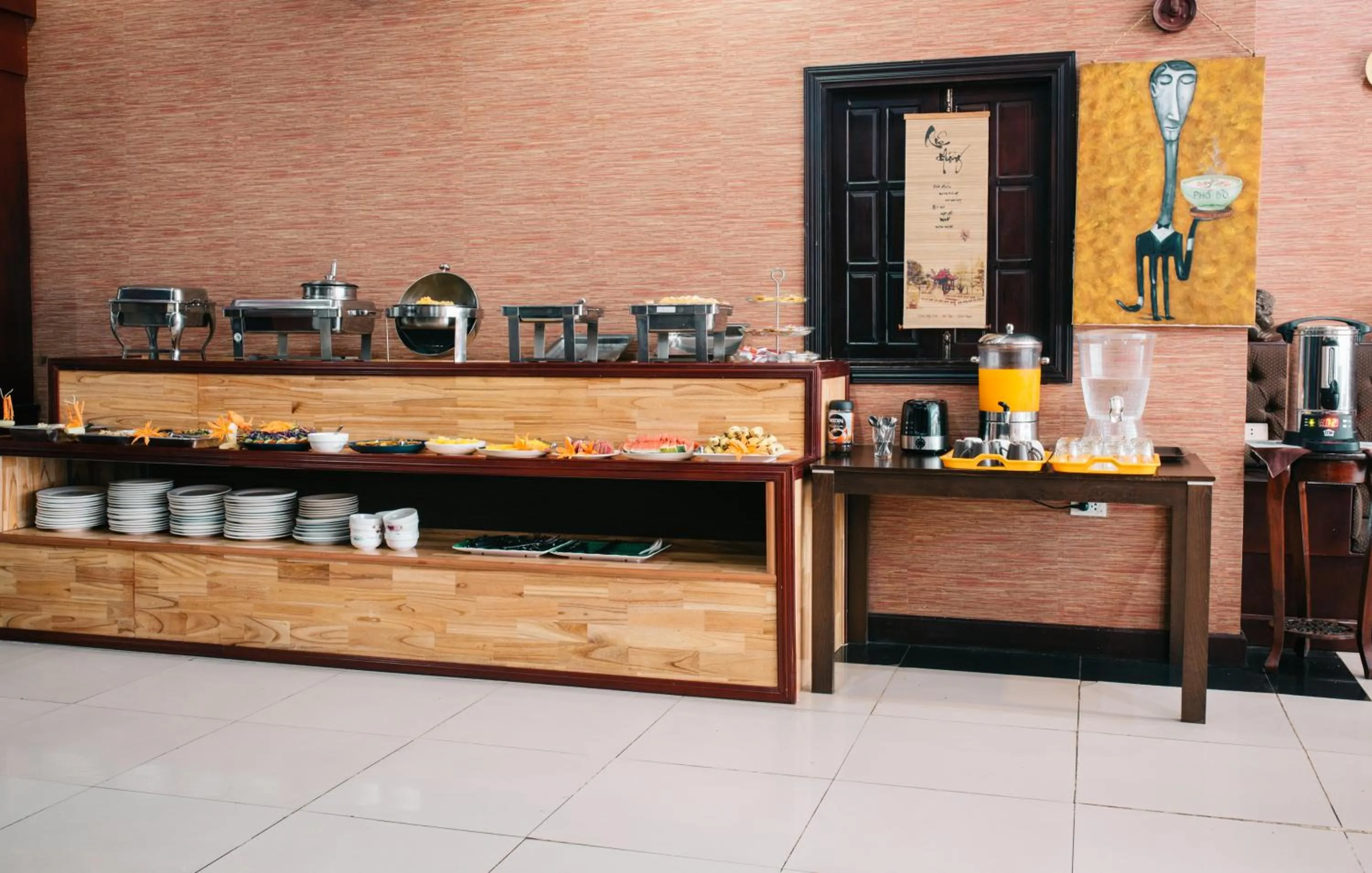 Restaurant/places to eat in V Hotel Vientiane
