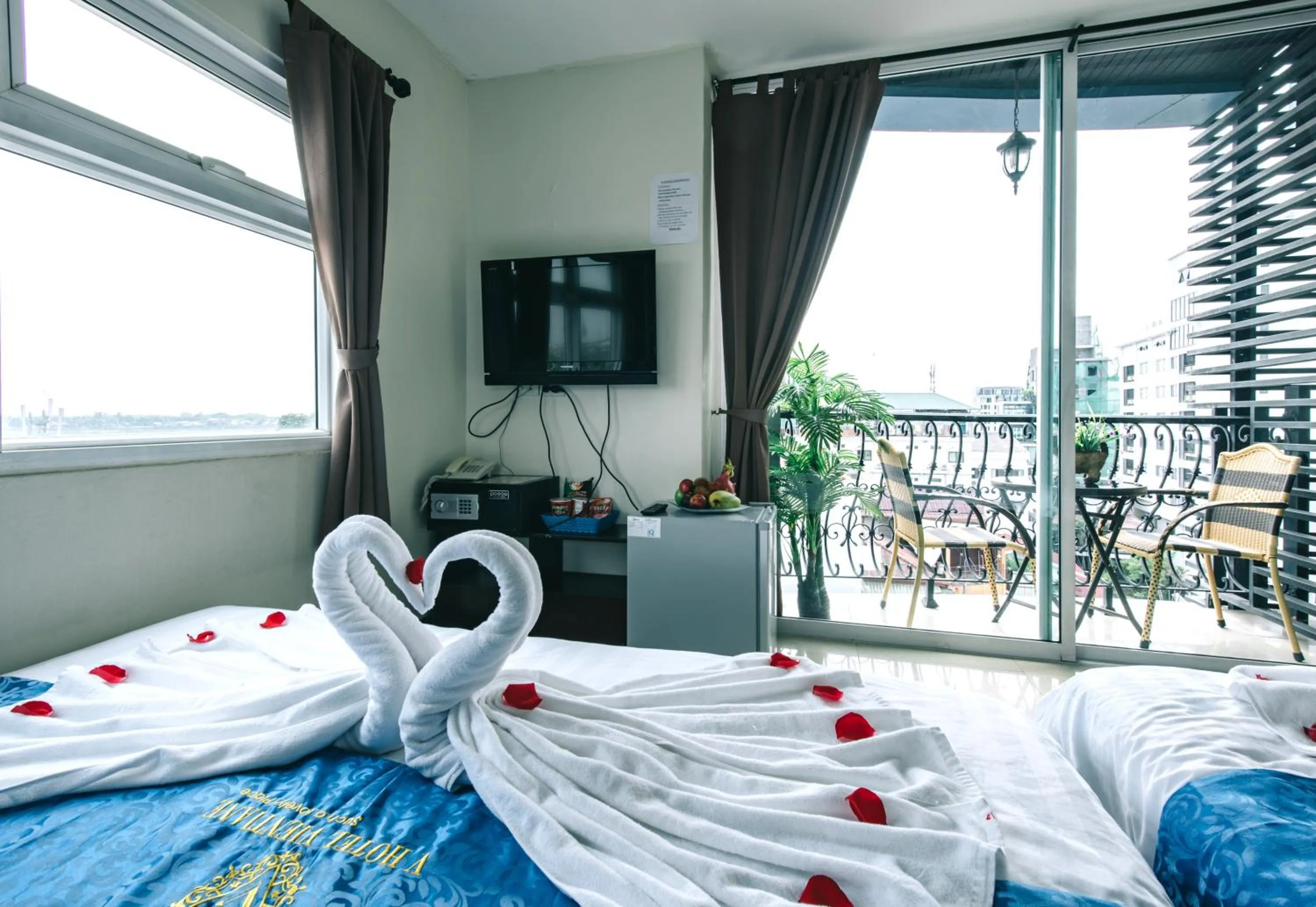 View (from property/room), Bed in V Hotel Vientiane