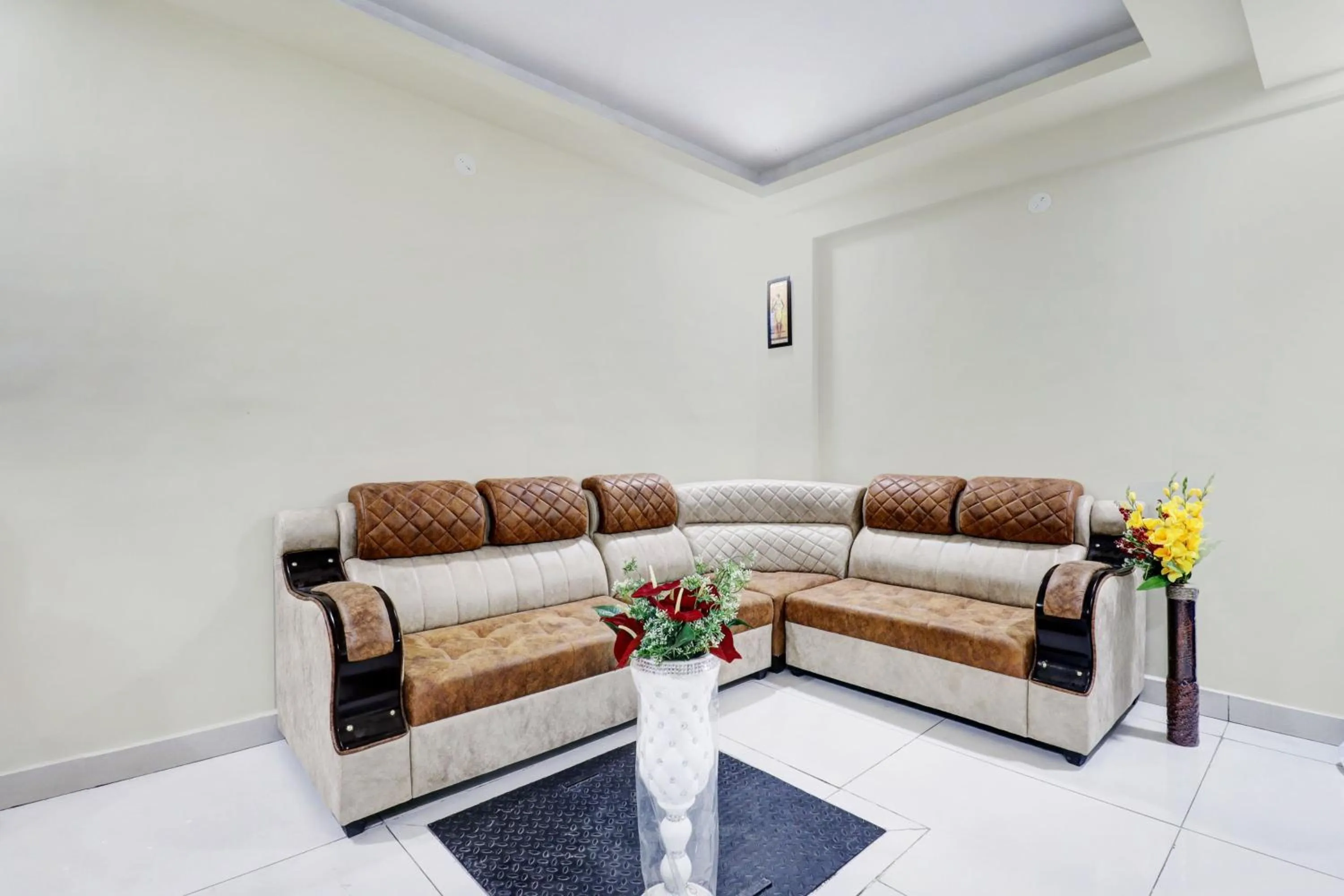 Lobby or reception in Hotel O Sri Harshitha Grand Near Zudio - Star Bazaar, Kundalhalli Gate